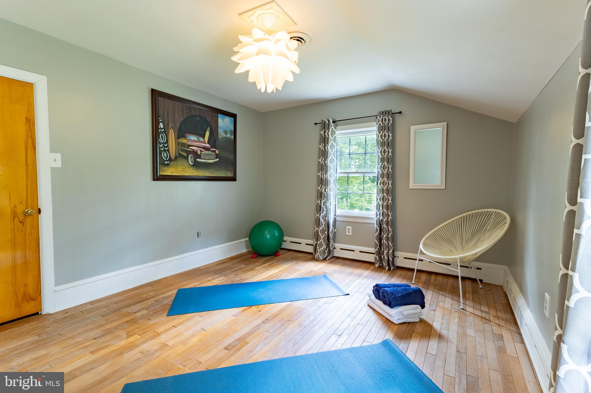 YORKVILLE - Residential