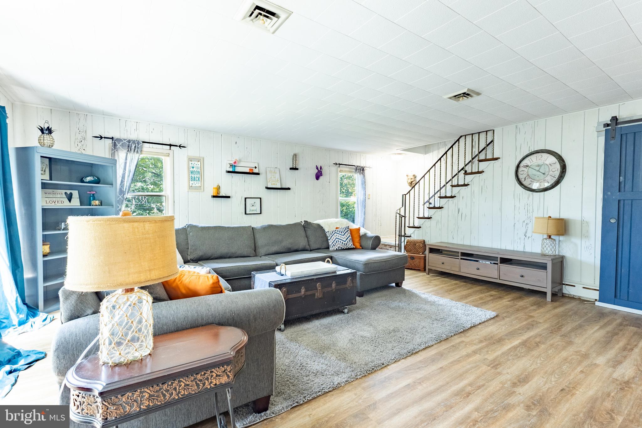 YORKVILLE - Residential