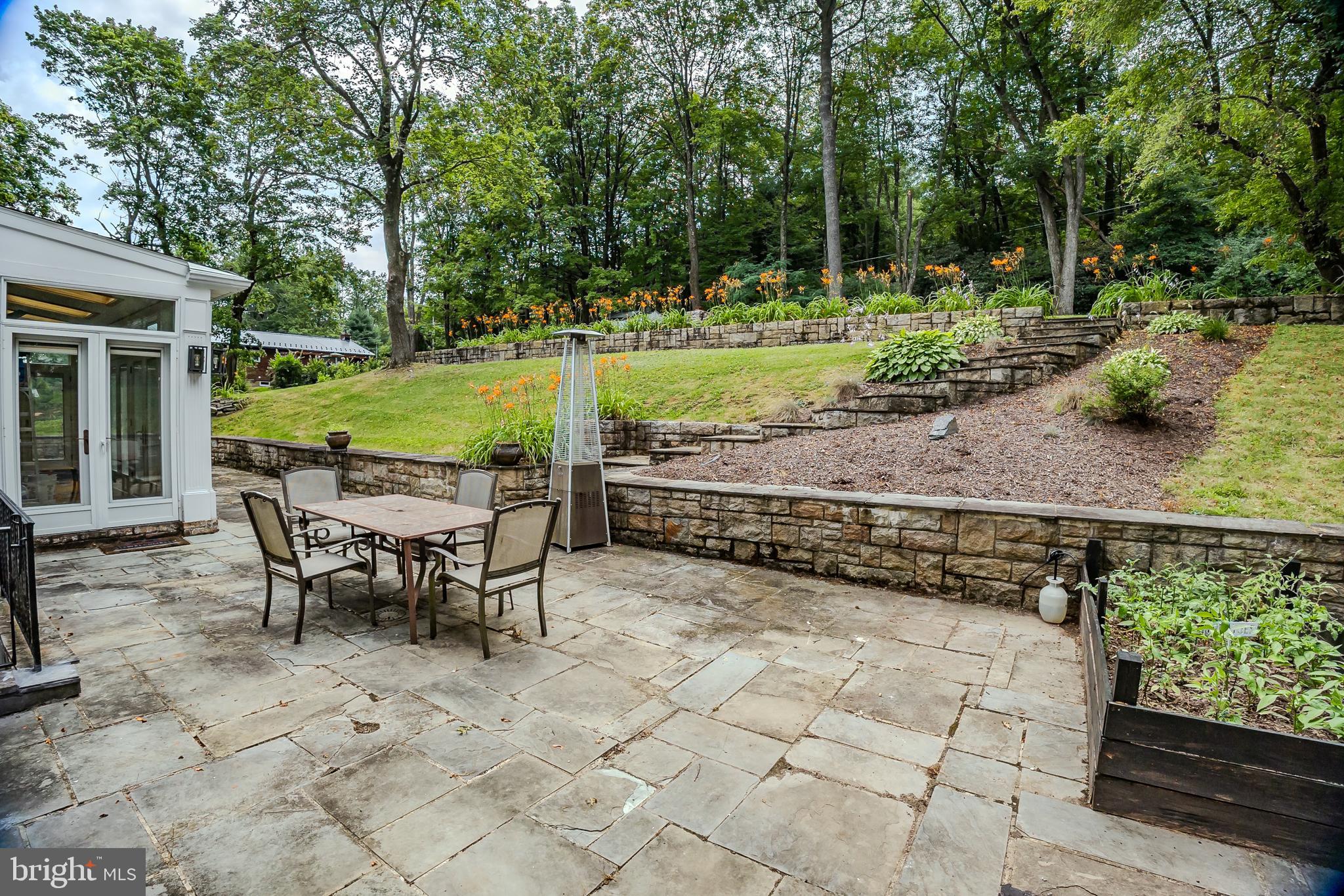 YORKVILLE - Residential