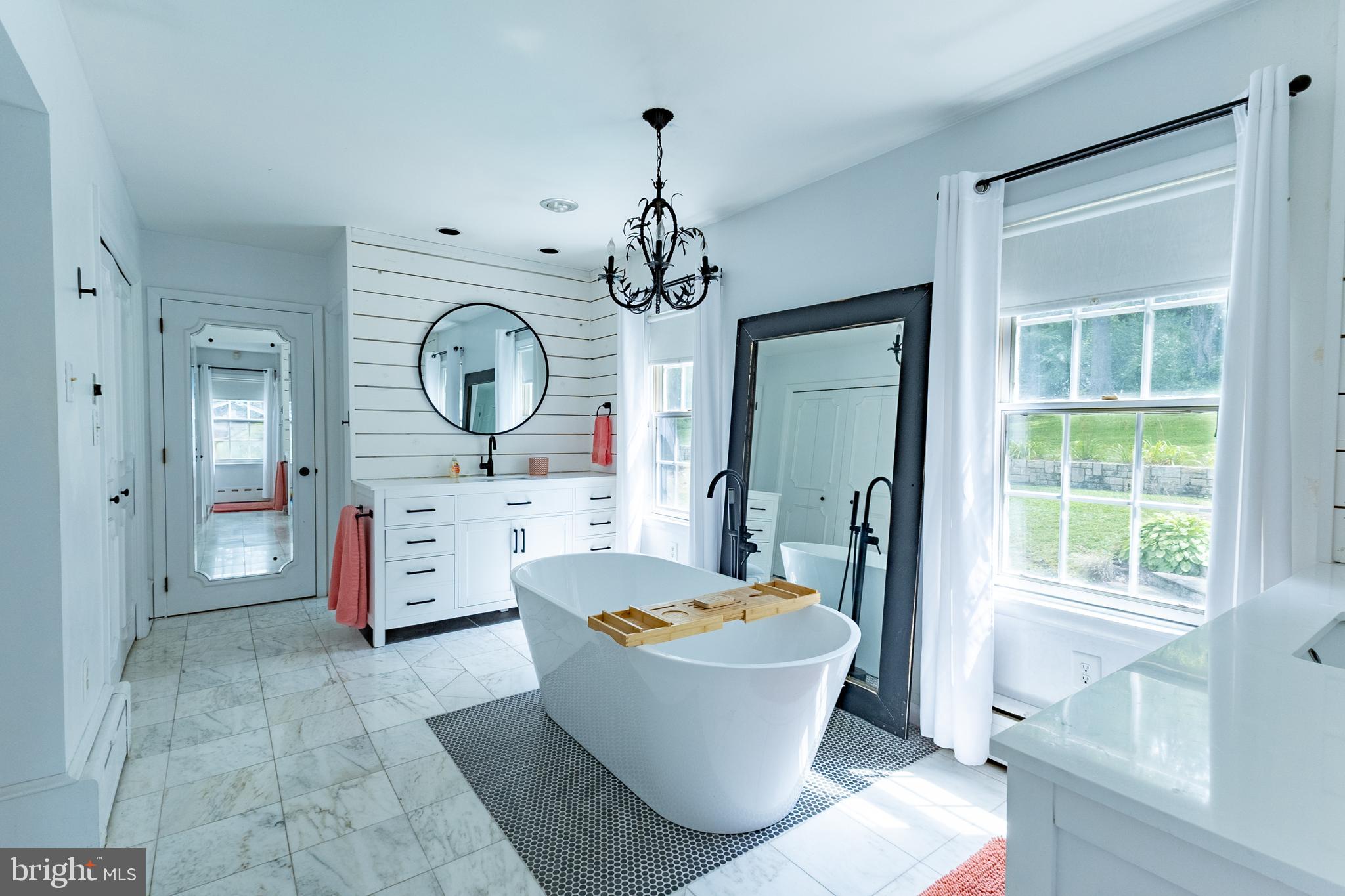 YORKVILLE - Residential