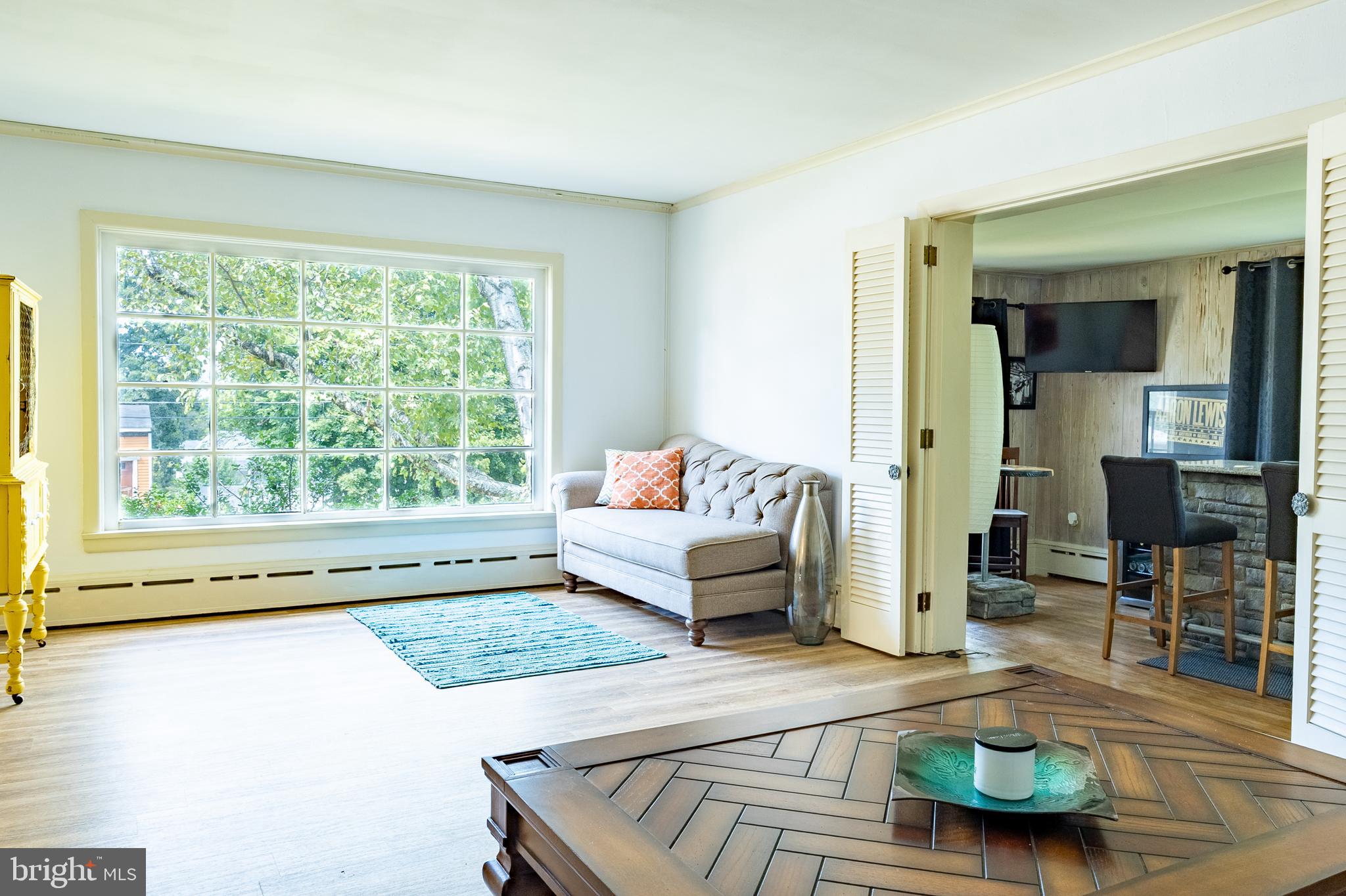 YORKVILLE - Residential