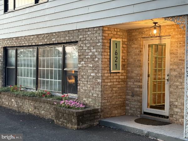 YORKVILLE - Residential