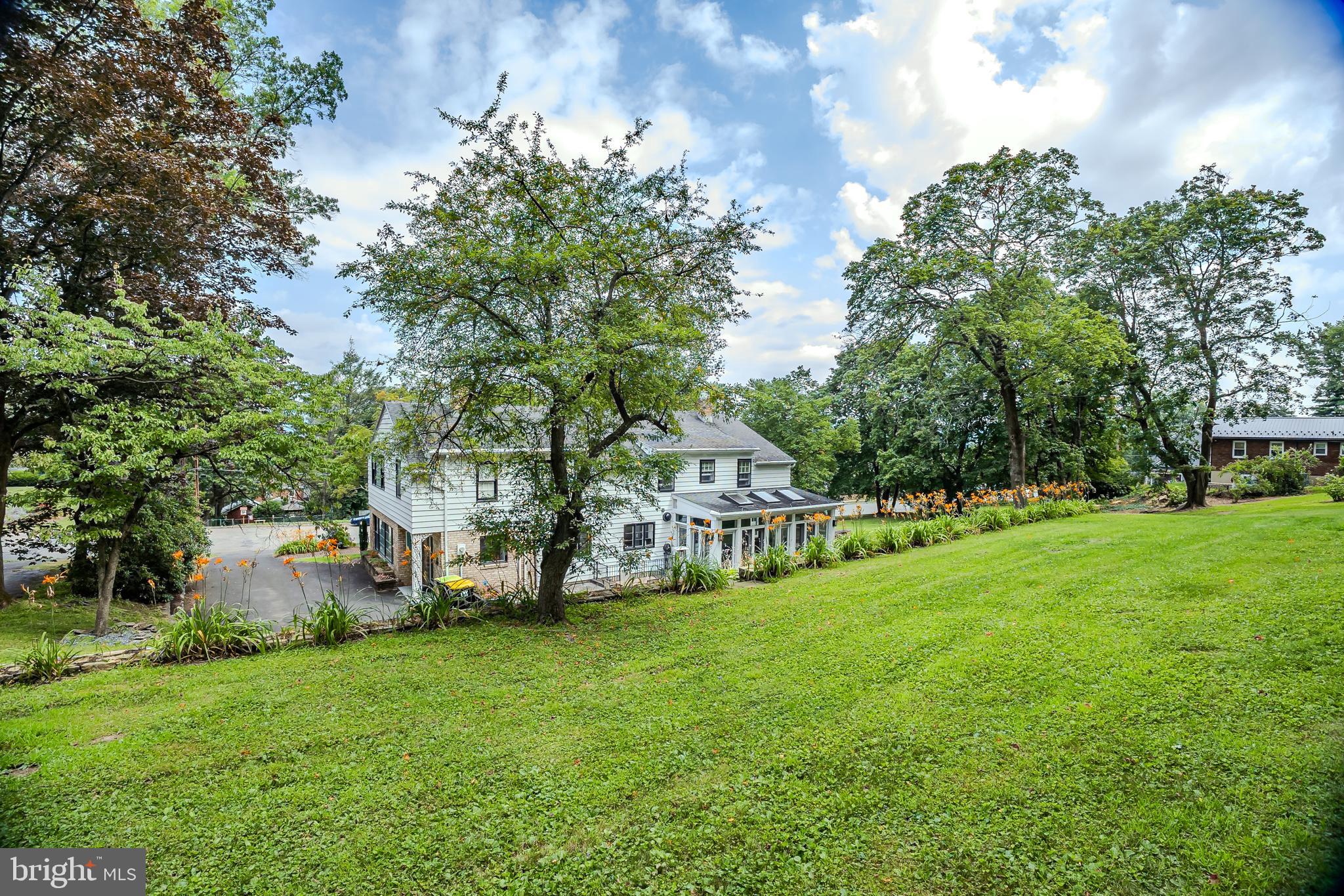 YORKVILLE - Residential