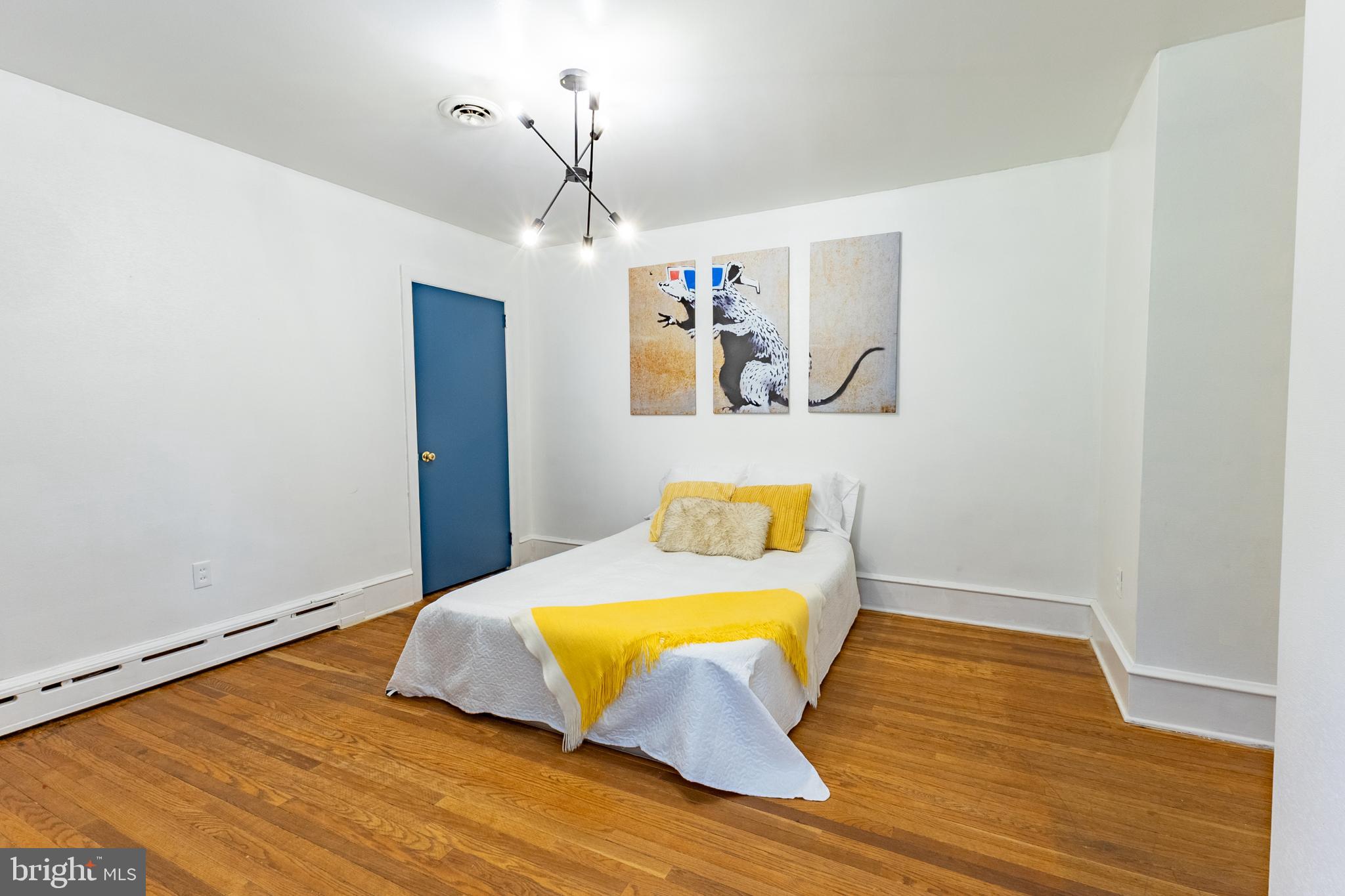 YORKVILLE - Residential