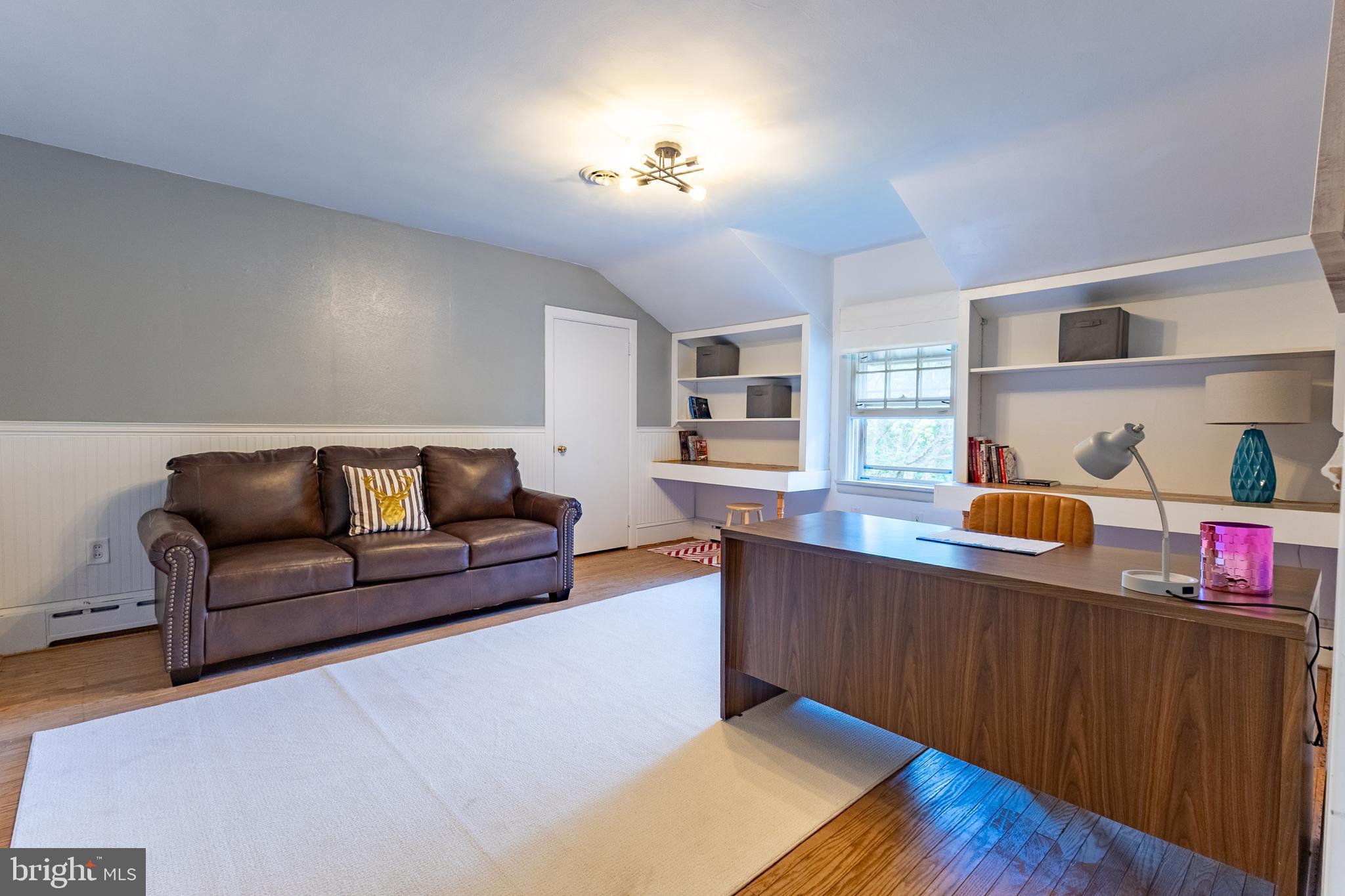 YORKVILLE - Residential