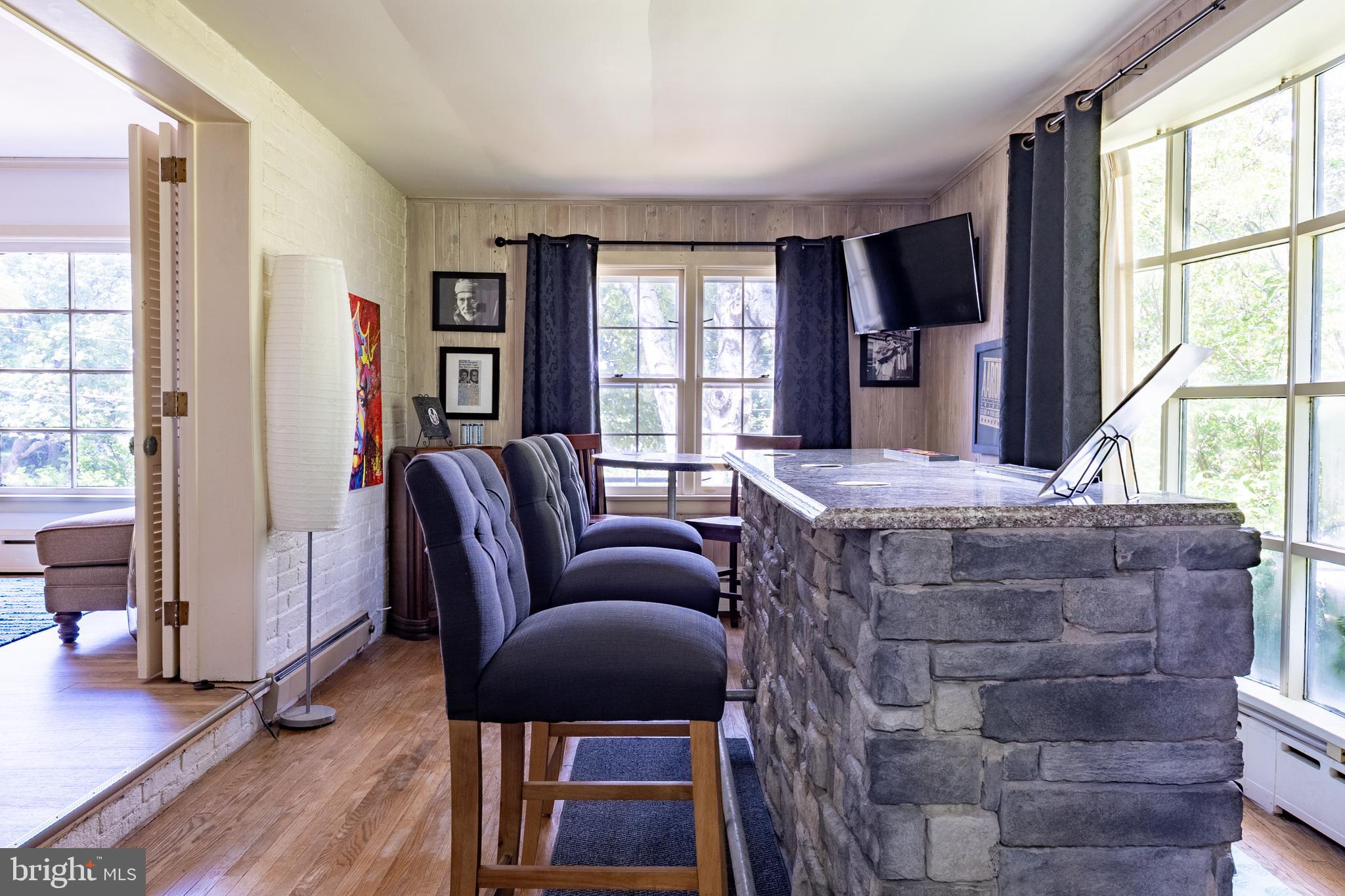 YORKVILLE - Residential