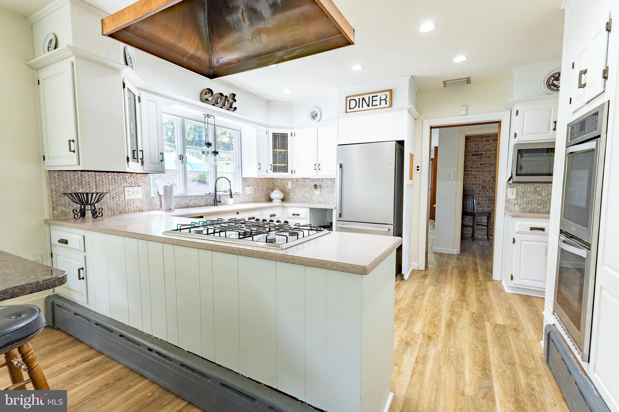 YORKVILLE - Residential