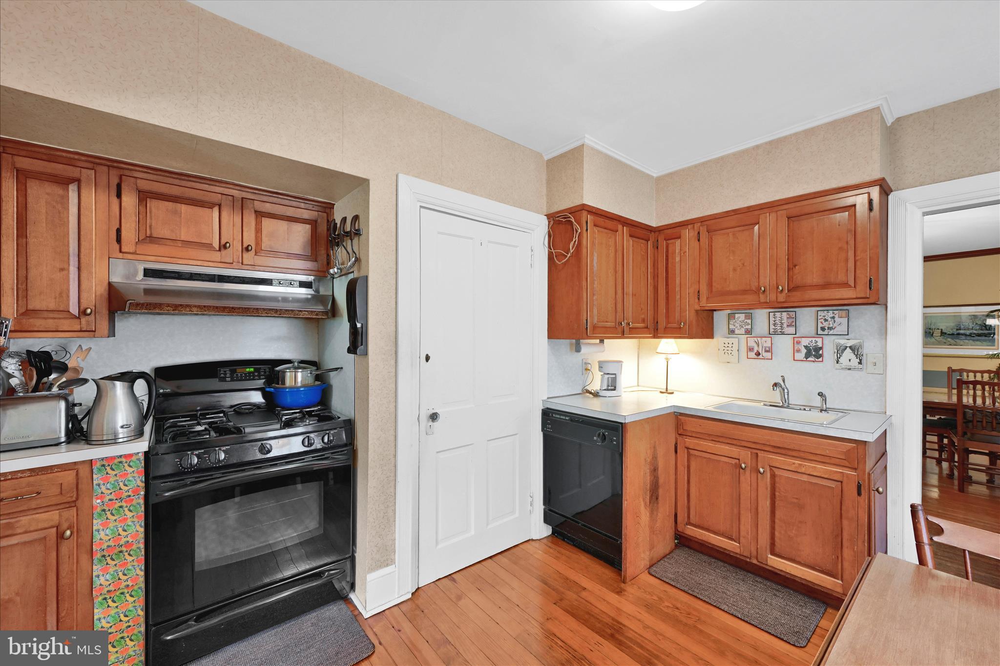 CHESTNUT HILL - Residential