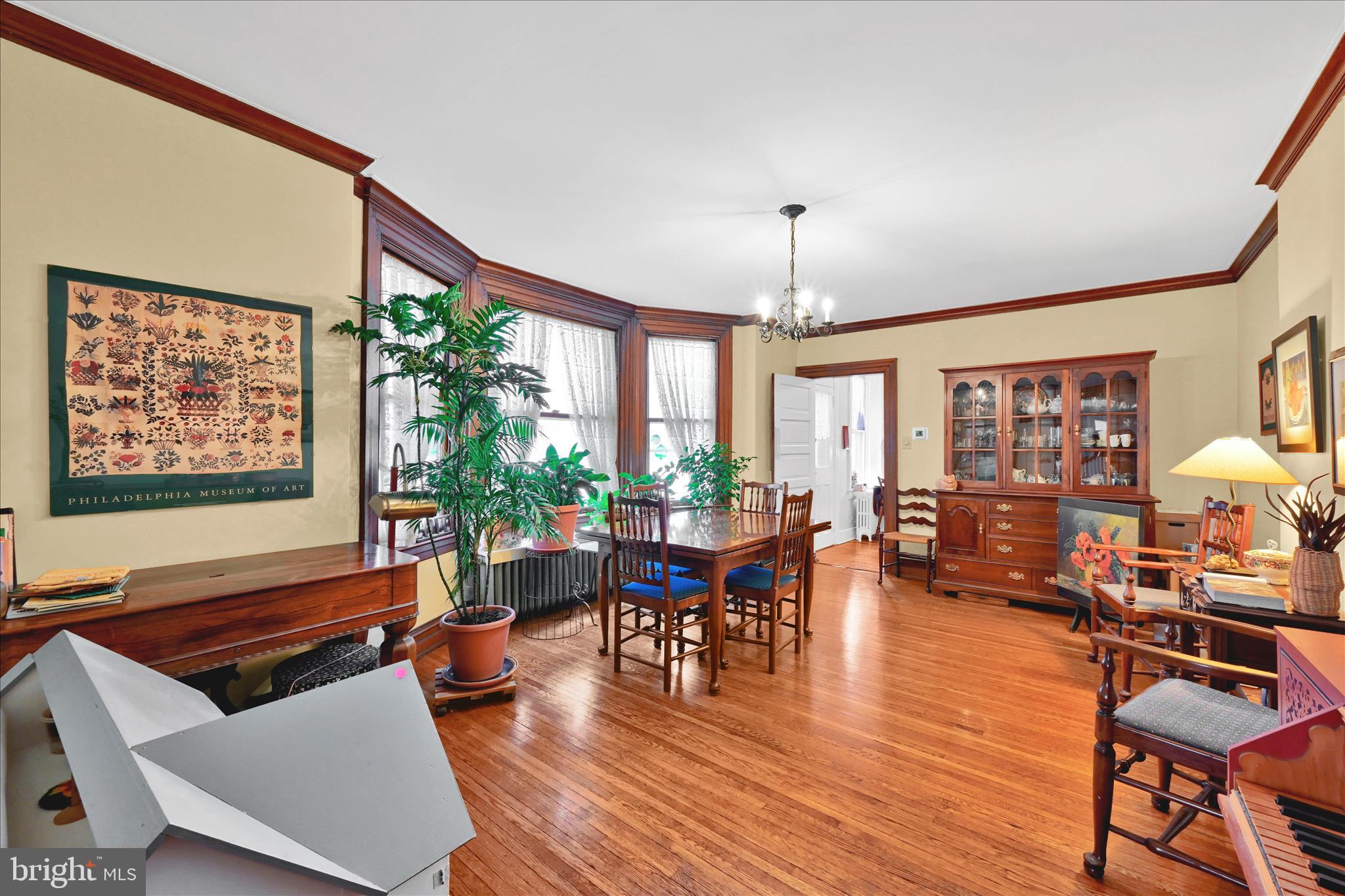 CHESTNUT HILL - Residential