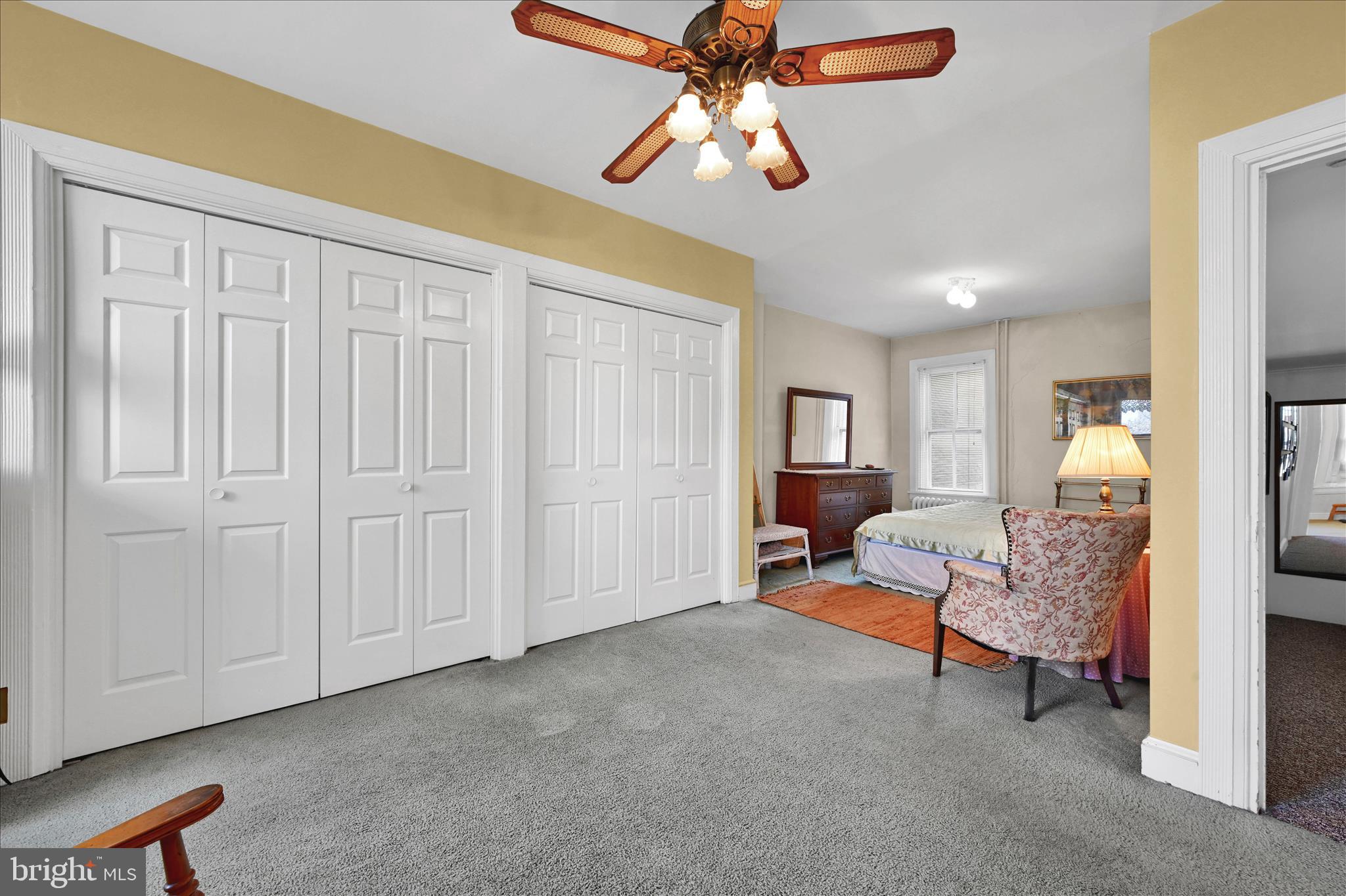 CHESTNUT HILL - Residential