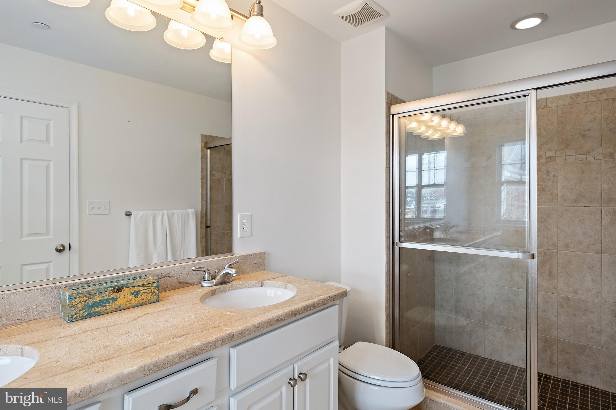 MURRAY HILL - Residential