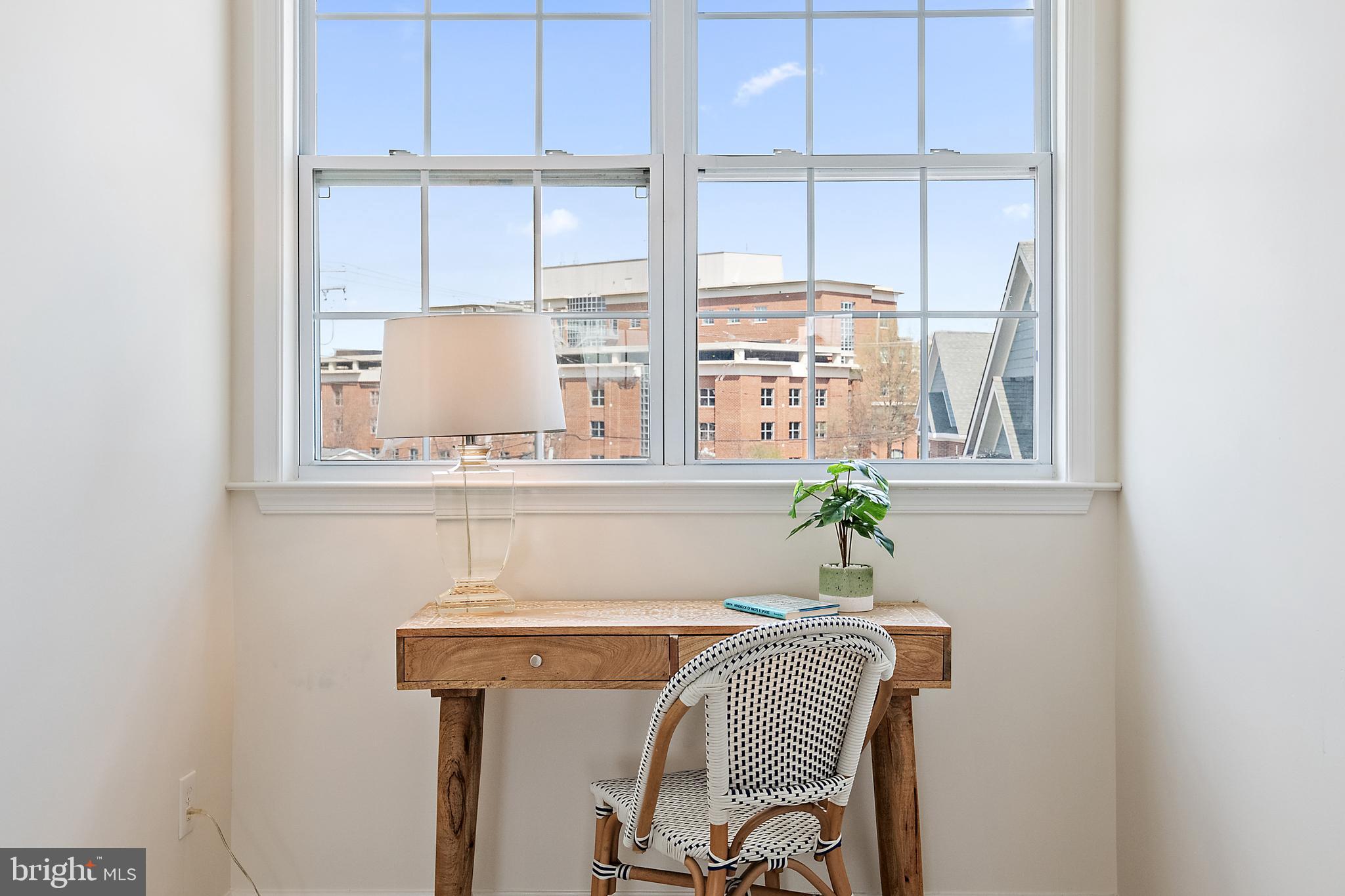 MURRAY HILL - Residential