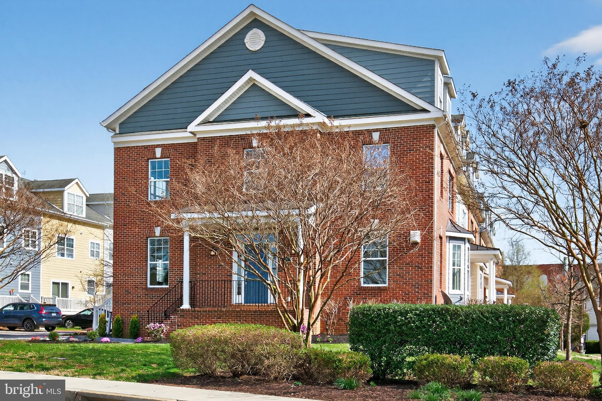 MURRAY HILL - Residential