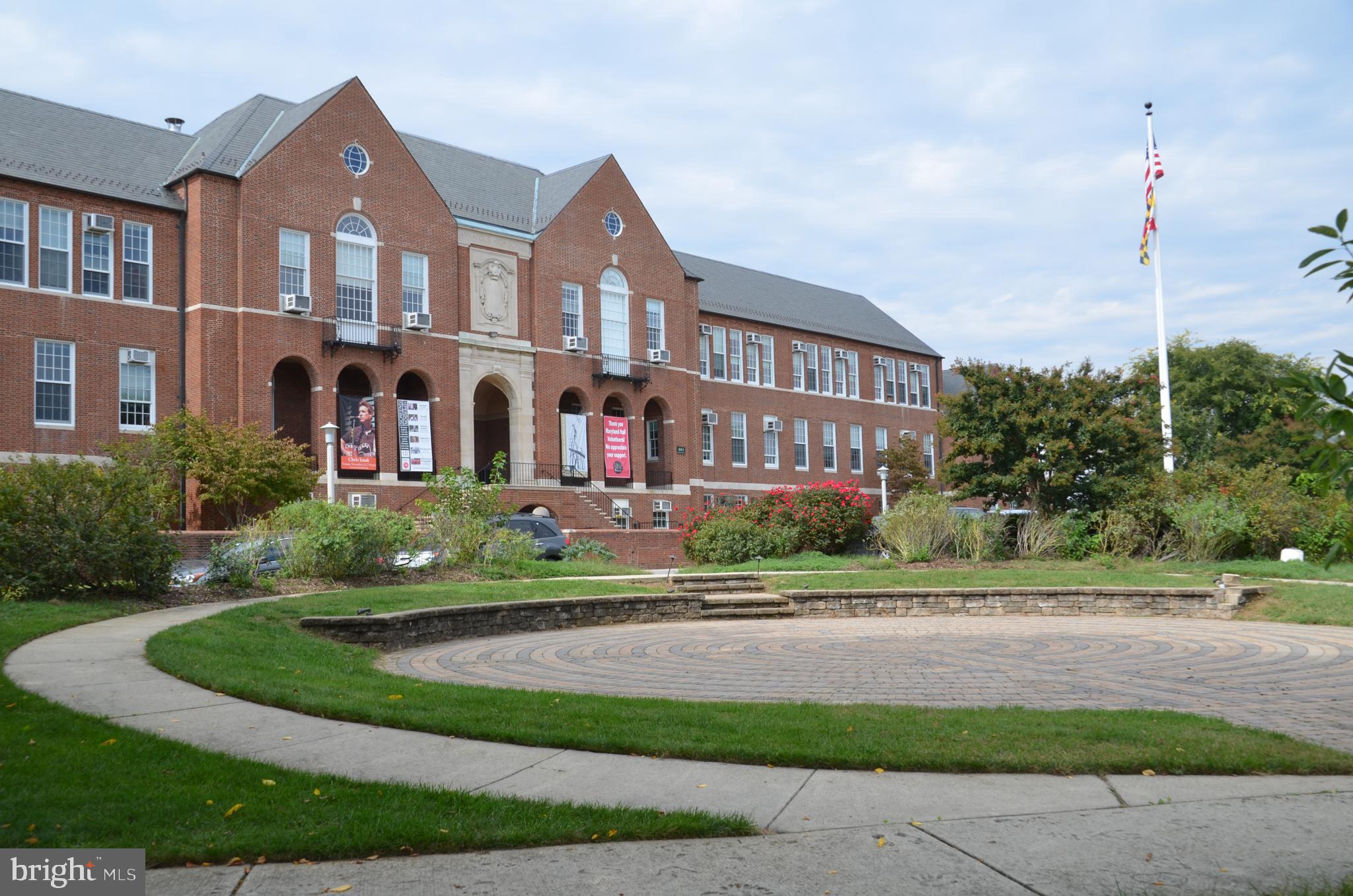 MURRAY HILL - Residential