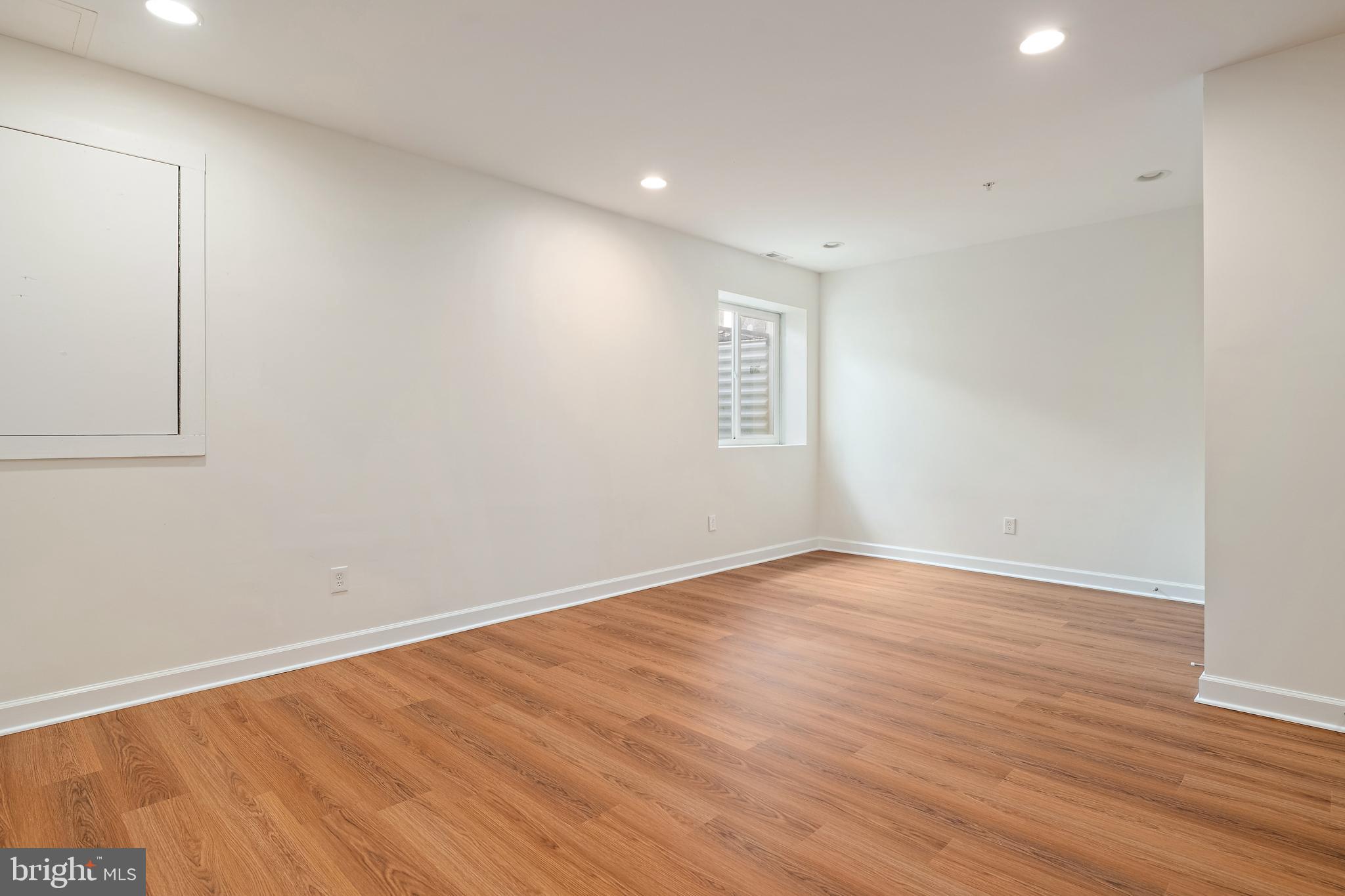 MURRAY HILL - Residential