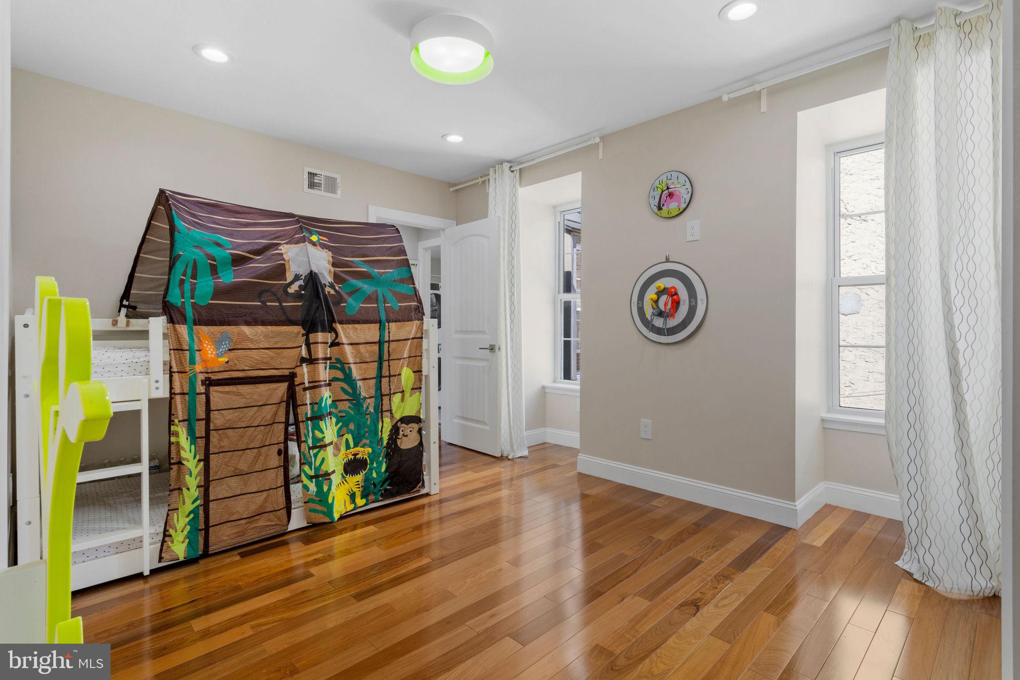 POWELTON VILLAGE - Residential