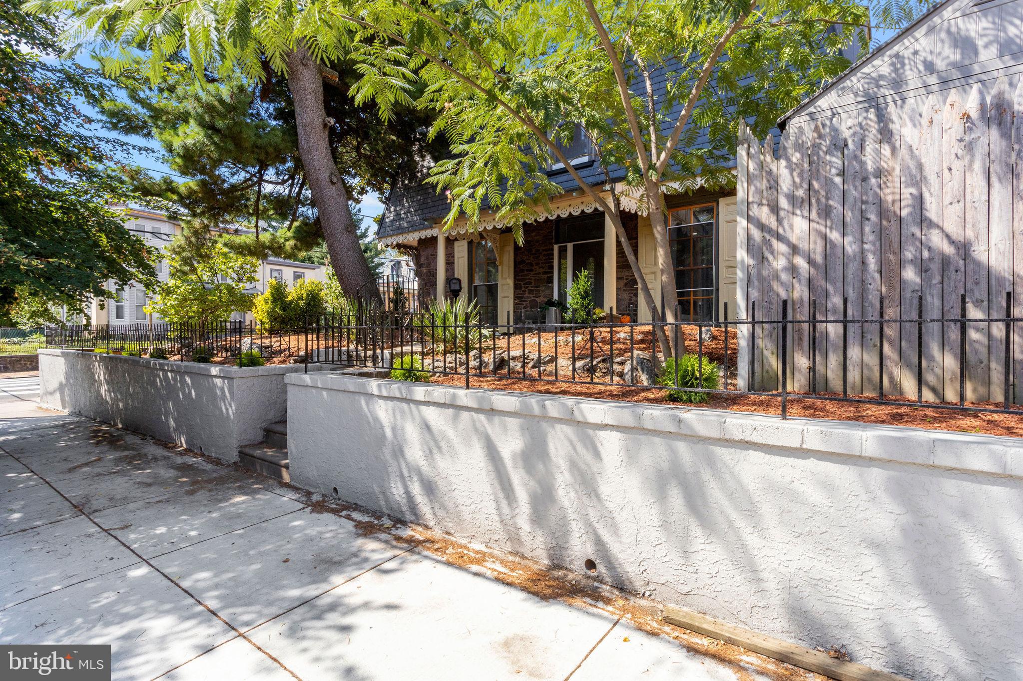 POWELTON VILLAGE - Residential