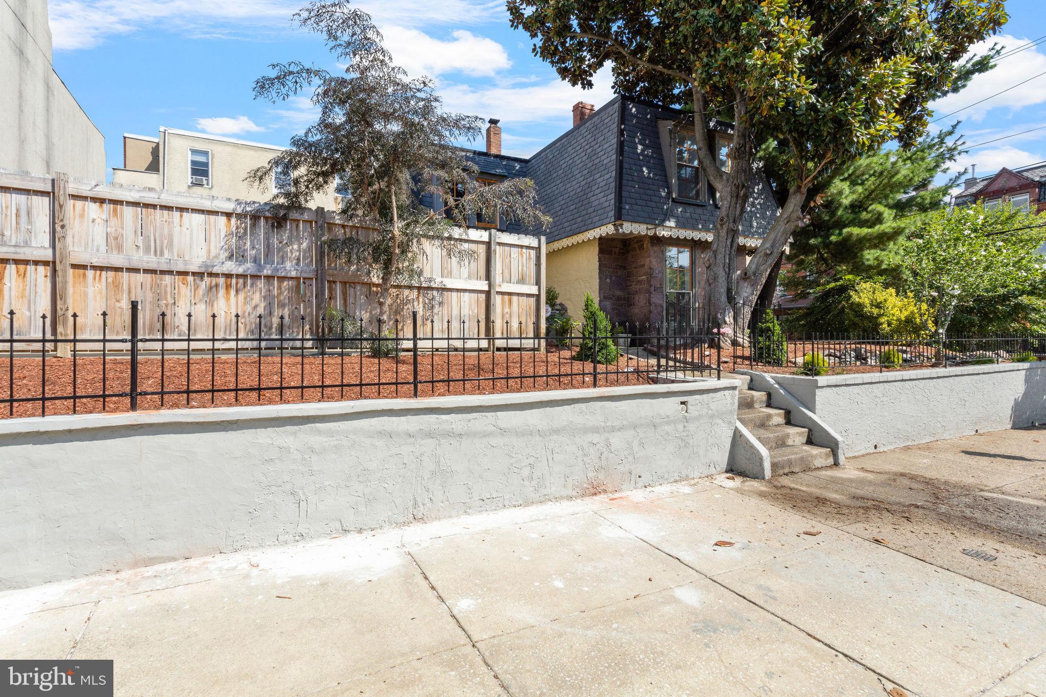 POWELTON VILLAGE - Residential