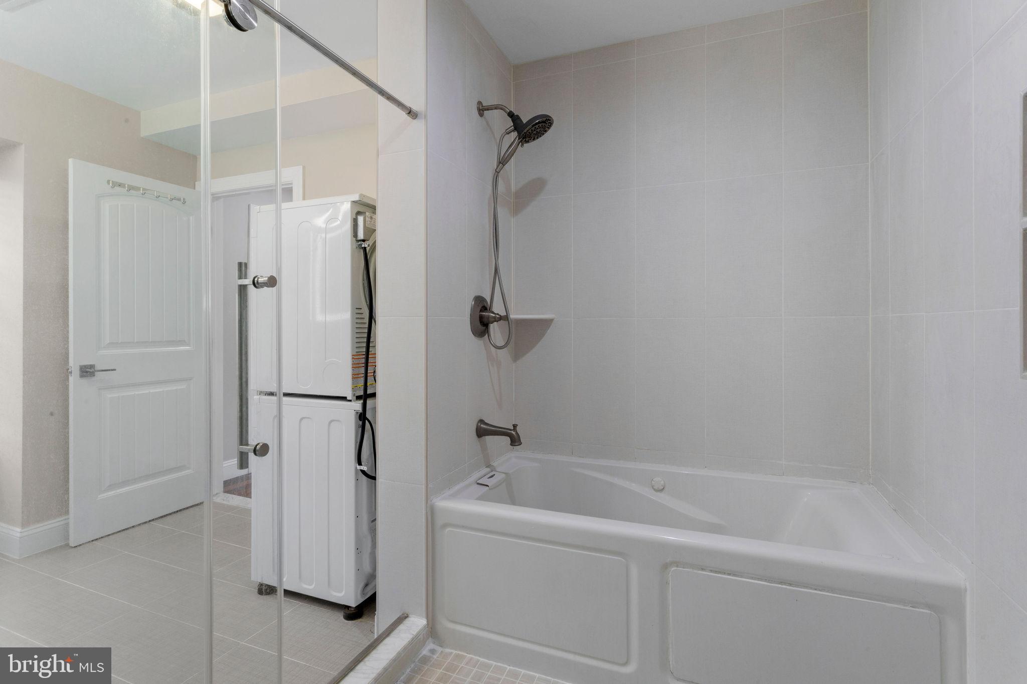 POWELTON VILLAGE - Residential