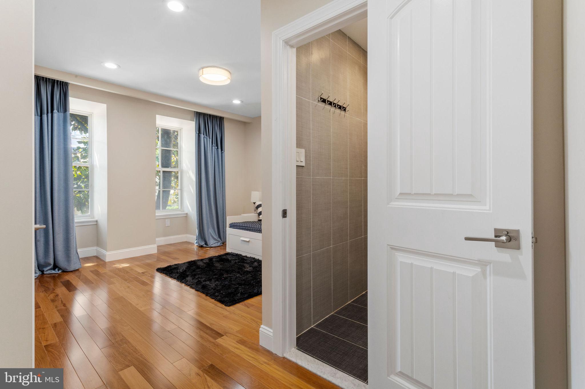 POWELTON VILLAGE - Residential