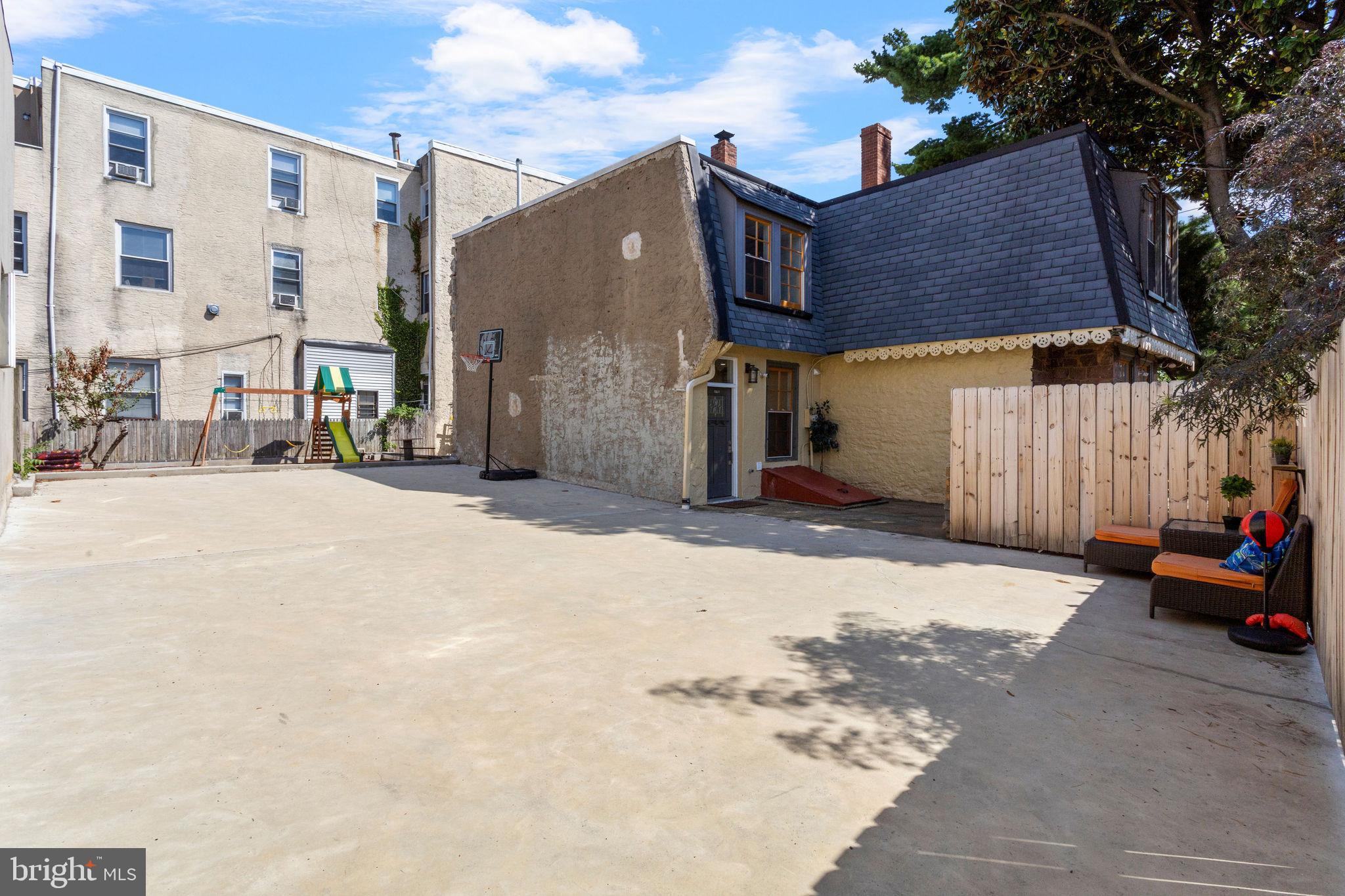 POWELTON VILLAGE - Residential