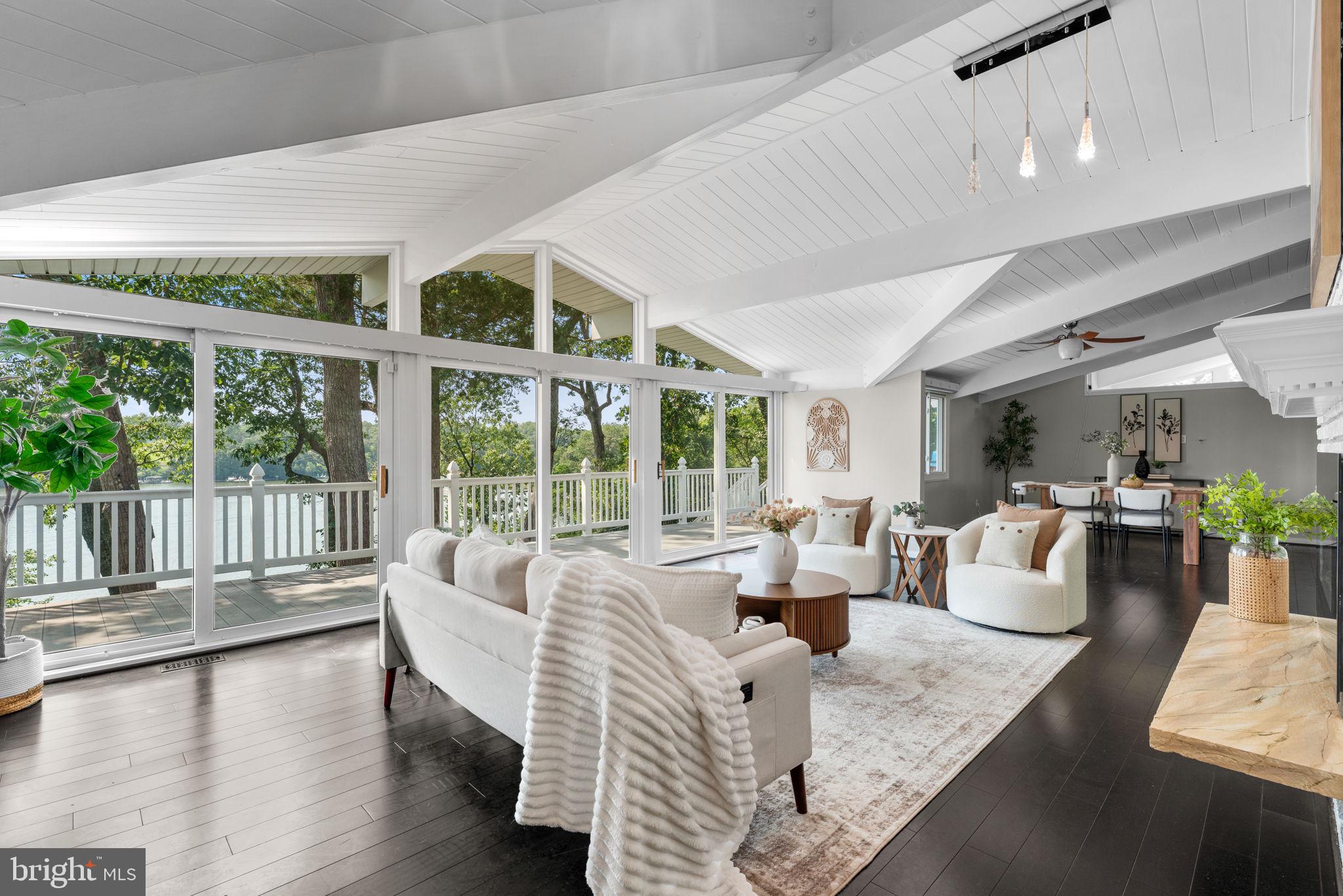 SOUTHWATER POINT - Residential