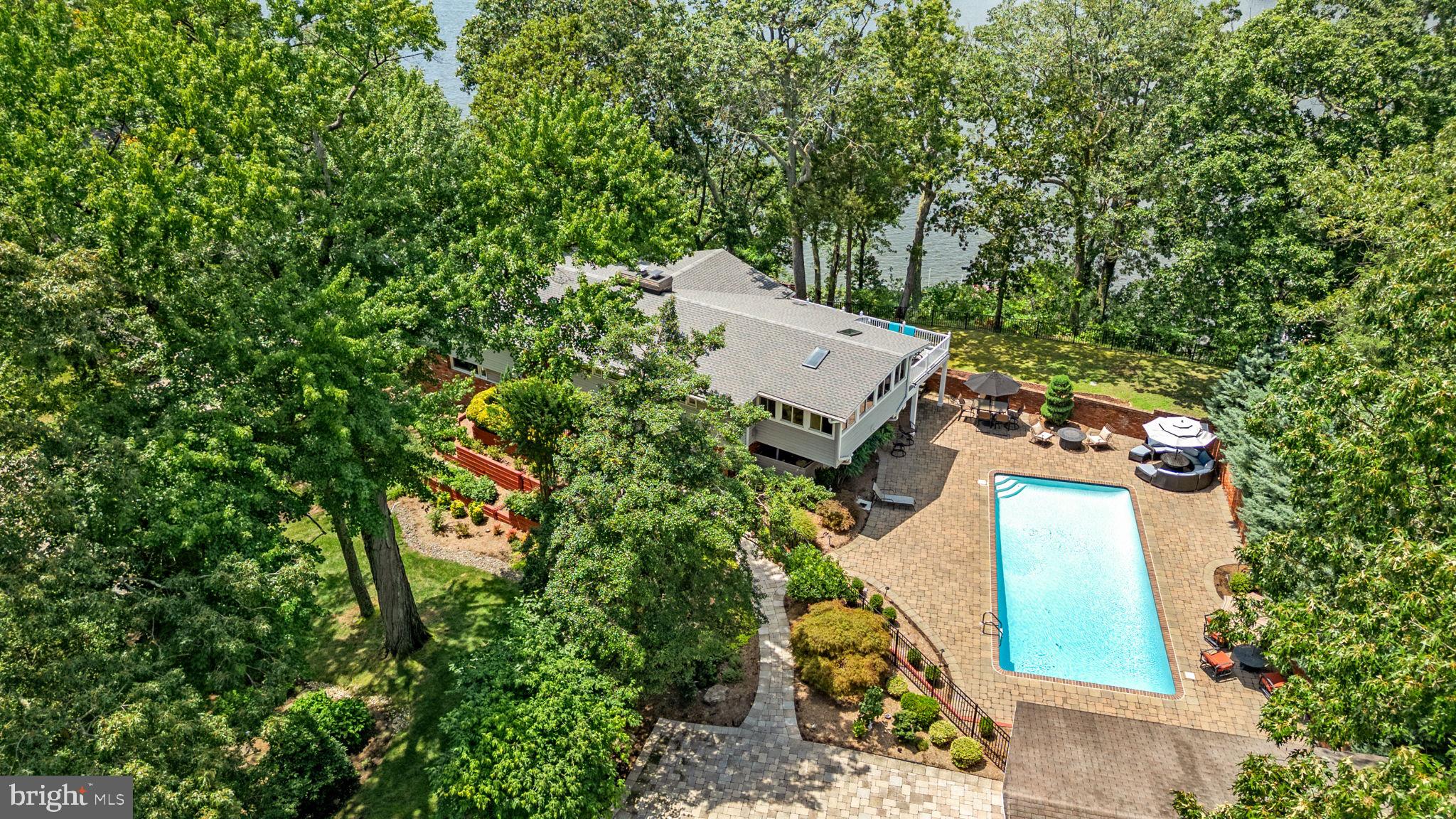 2908 SOUTHWATER POINT DRIVE