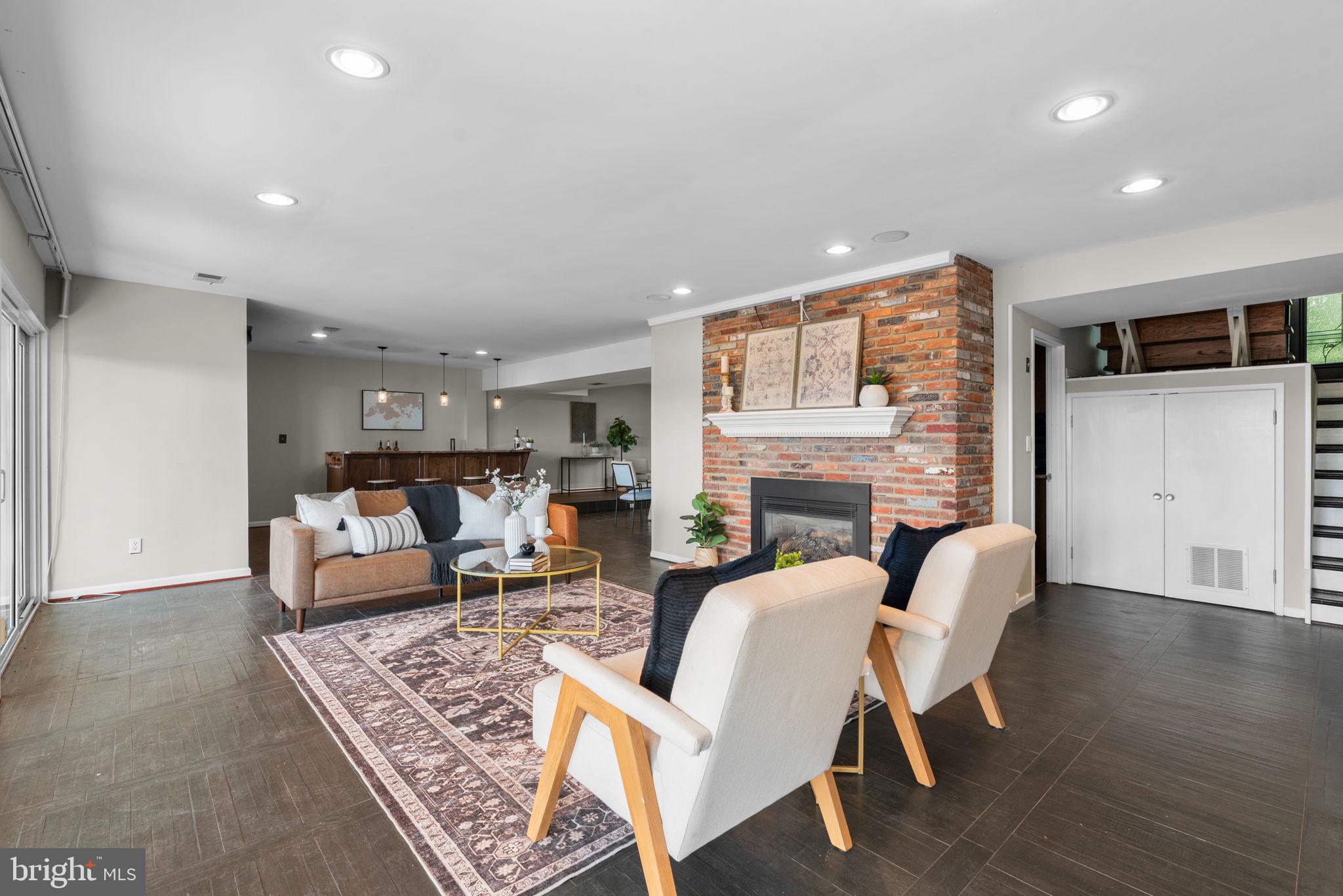 SOUTHWATER POINT - Residential