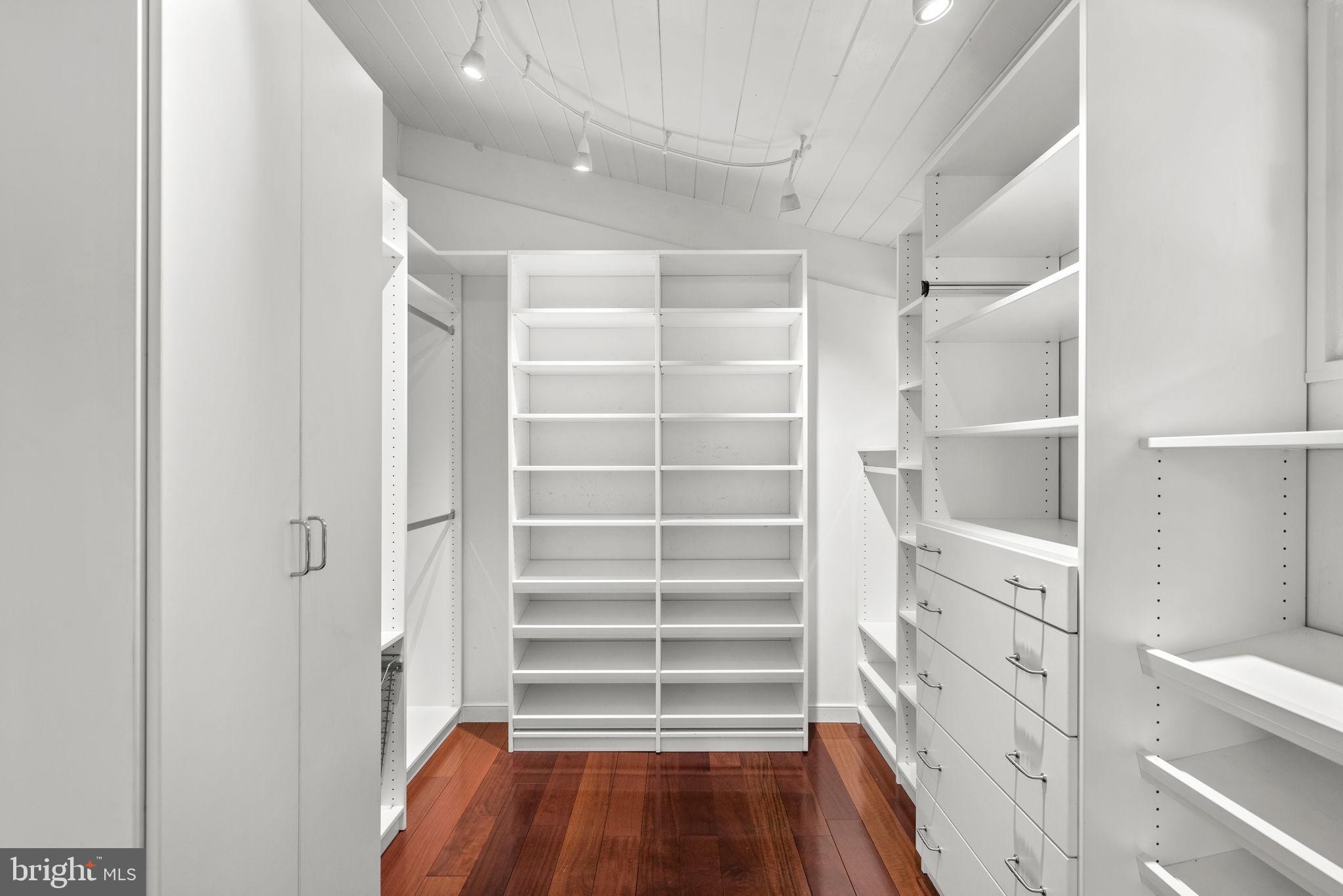 SOUTHWATER POINT - Residential