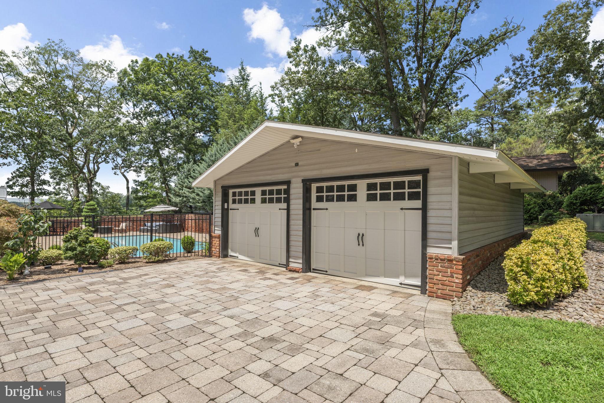 SOUTHWATER POINT - Residential