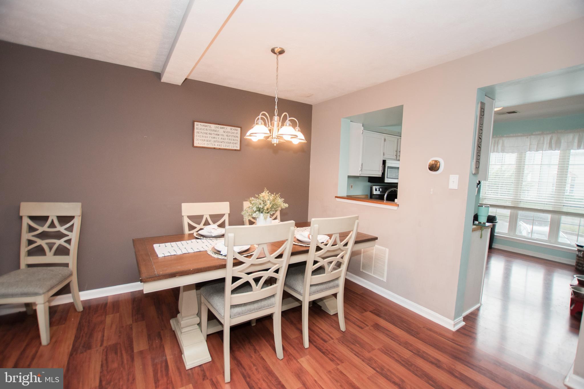 SMALL CROSSINGS - Residential