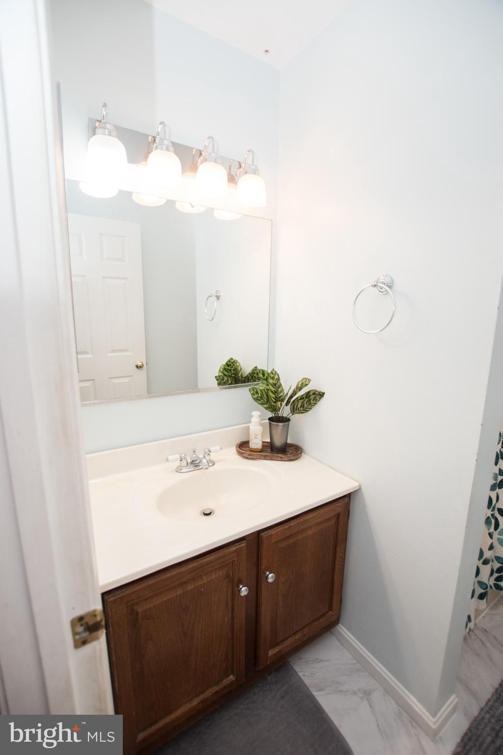 SMALL CROSSINGS - Residential