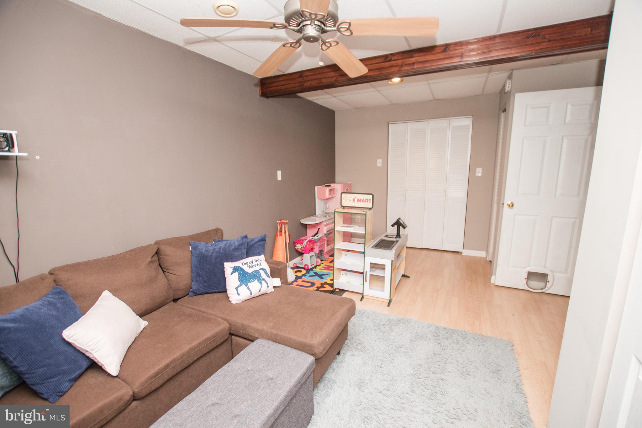 SMALL CROSSINGS - Residential