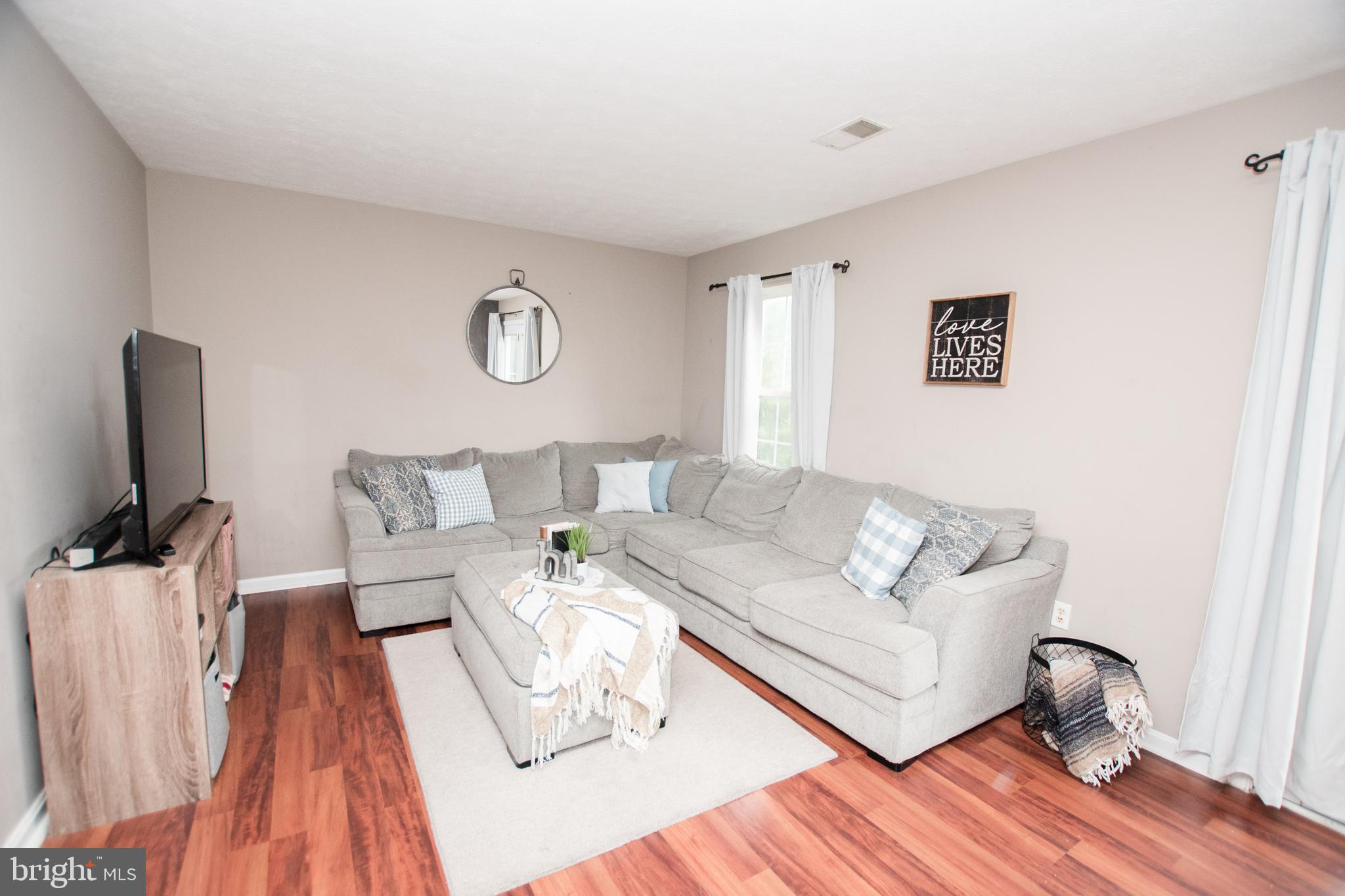 SMALL CROSSINGS - Residential