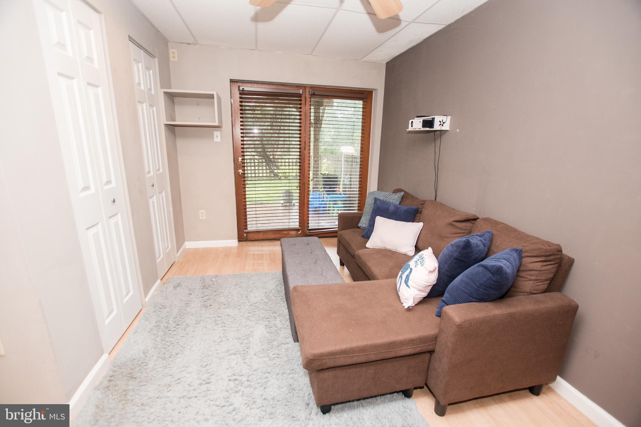 SMALL CROSSINGS - Residential