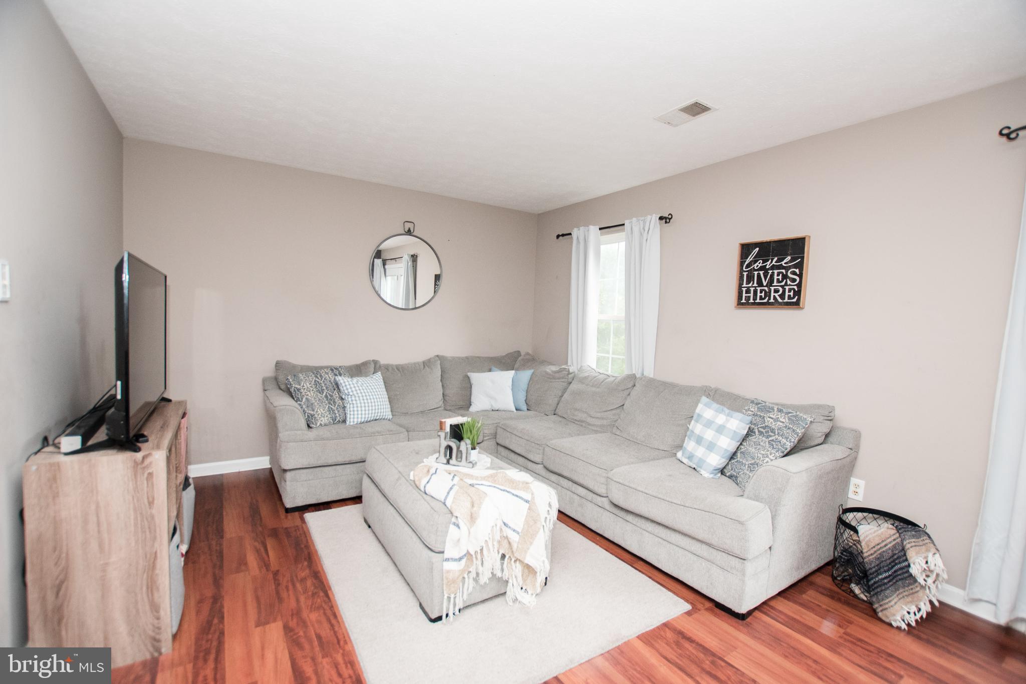 SMALL CROSSINGS - Residential