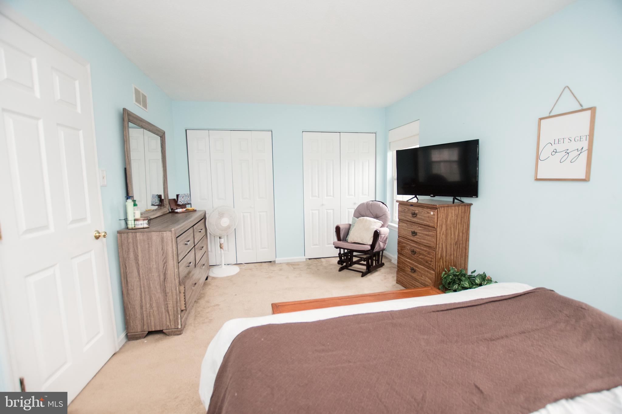 SMALL CROSSINGS - Residential