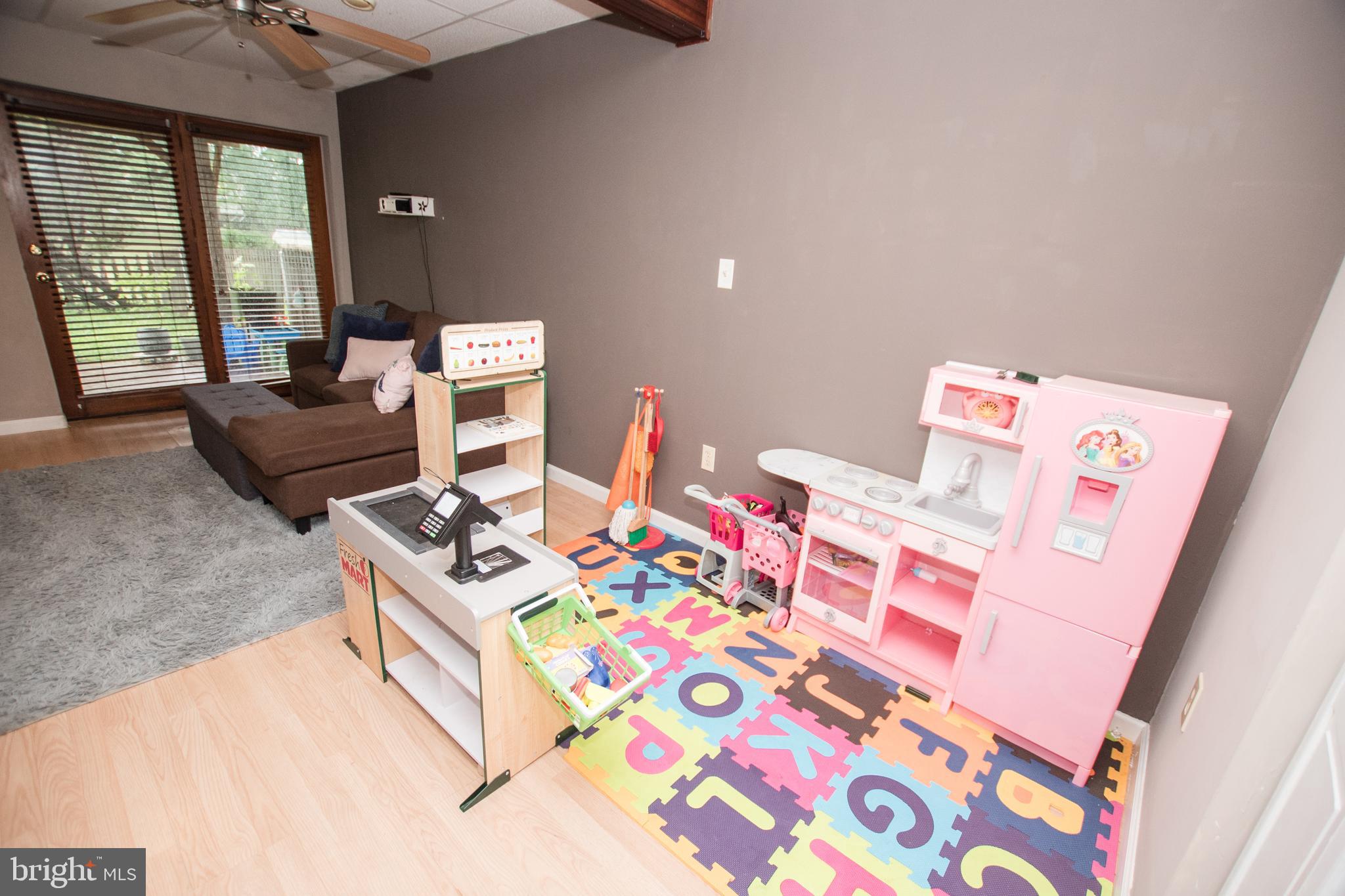 SMALL CROSSINGS - Residential