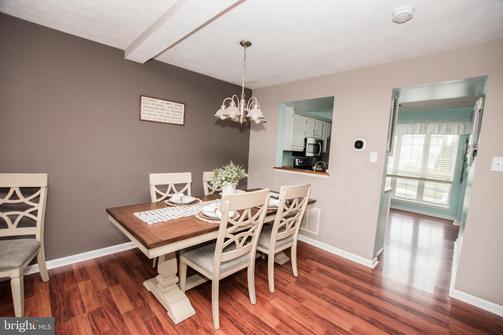 SMALL CROSSINGS - Residential