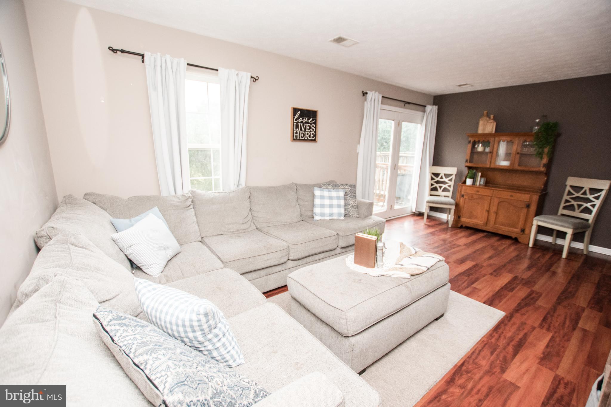 SMALL CROSSINGS - Residential