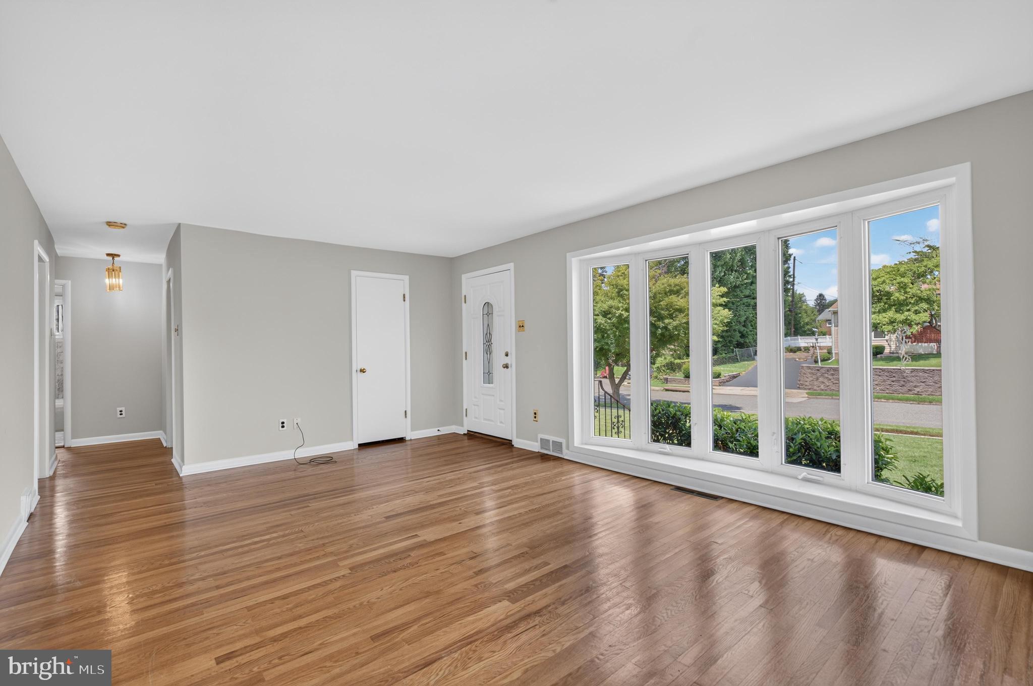 1107 EVERGREEN AVENUE
