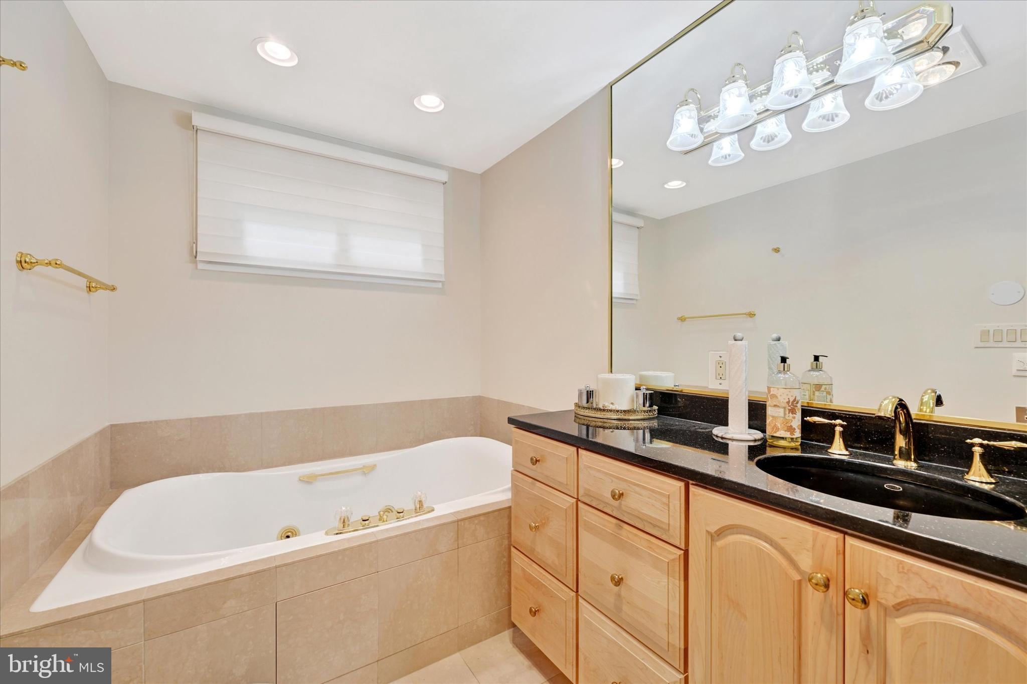 VELVET RIDGE - Residential