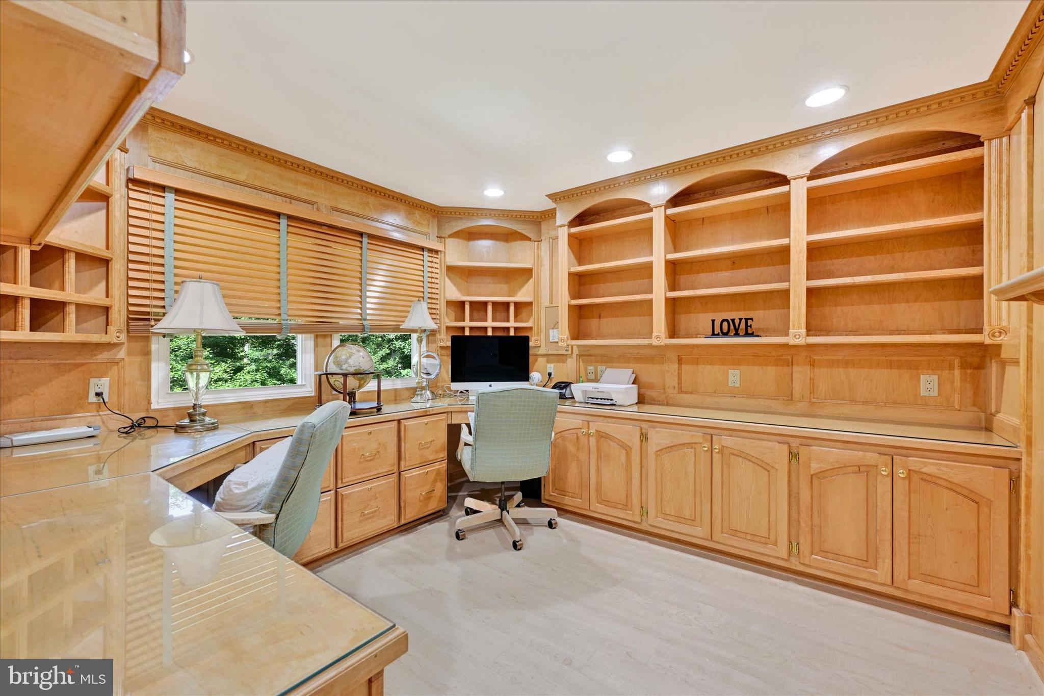 VELVET RIDGE - Residential