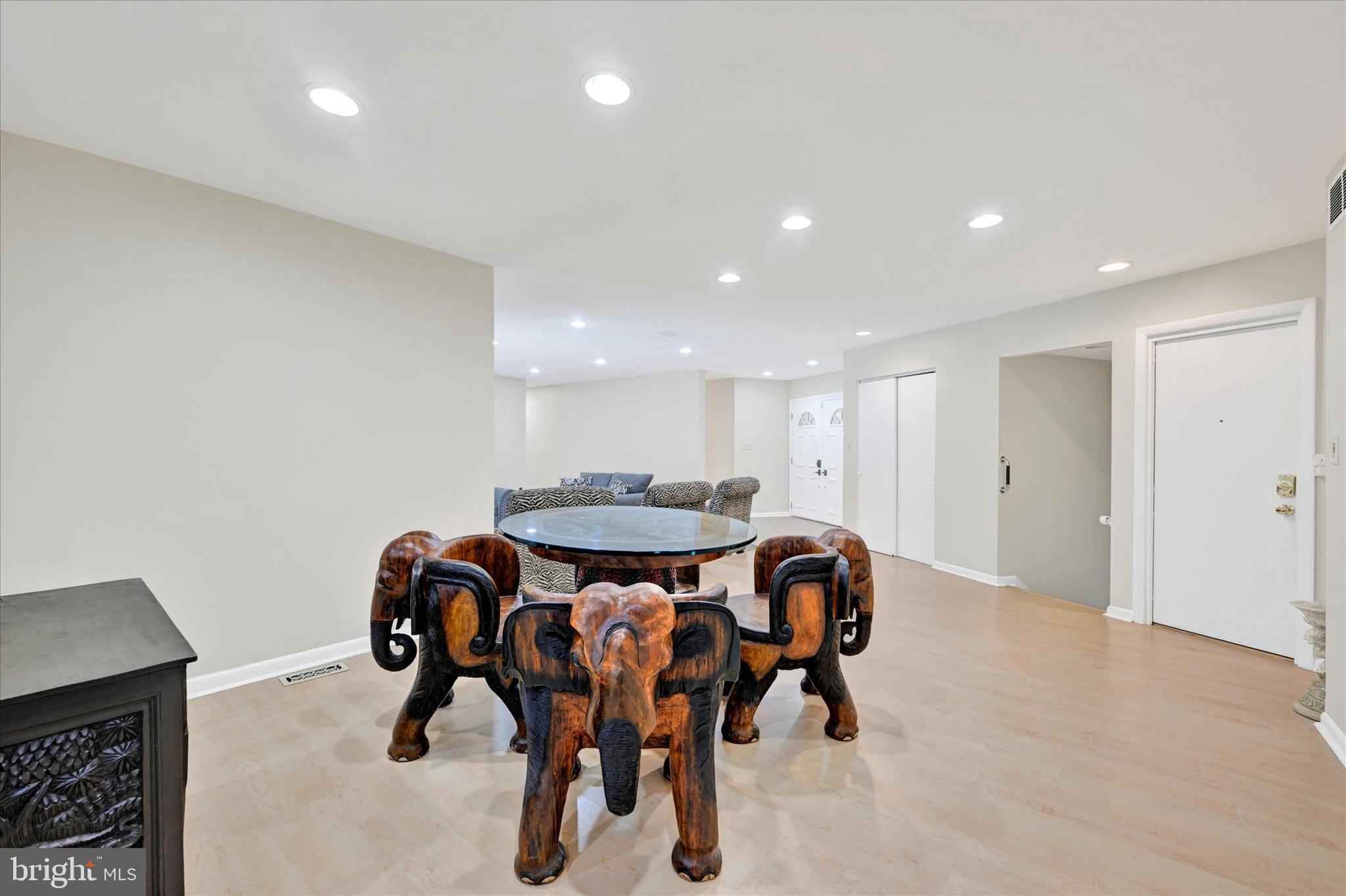 VELVET RIDGE - Residential