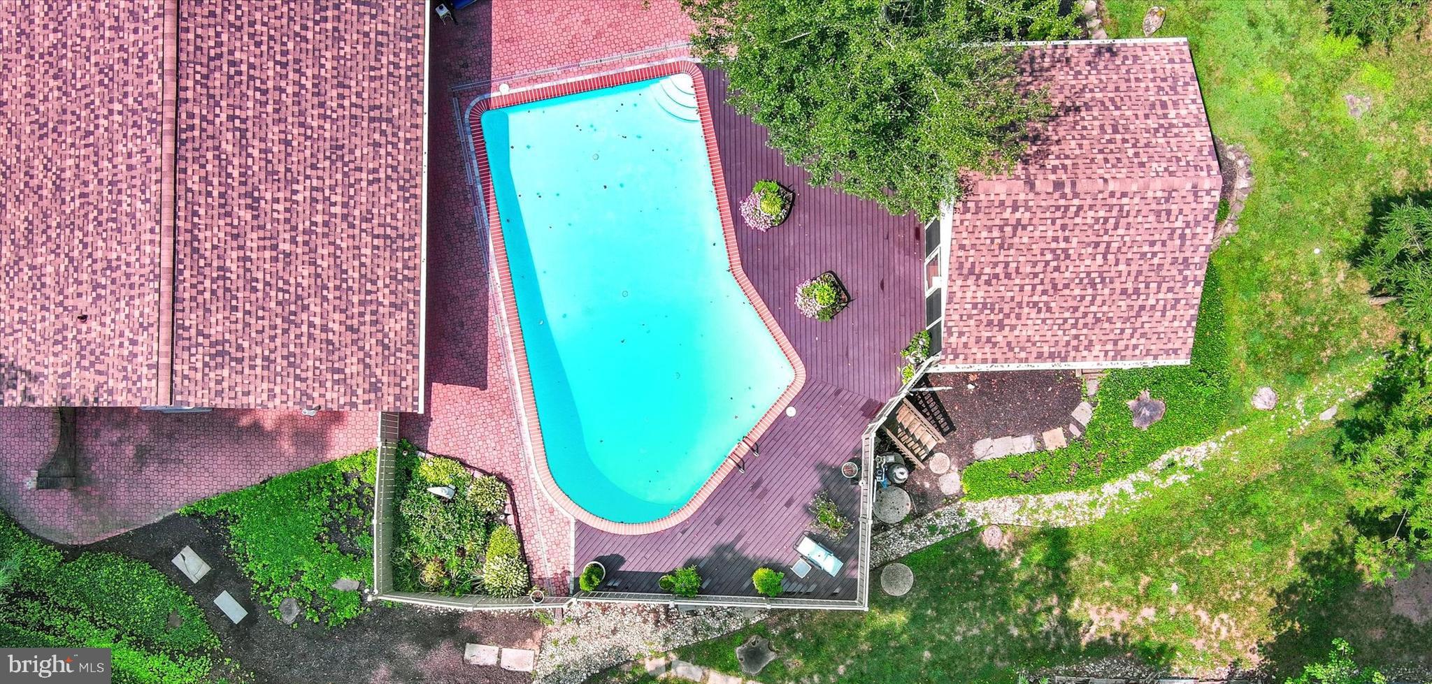 VELVET RIDGE - Residential