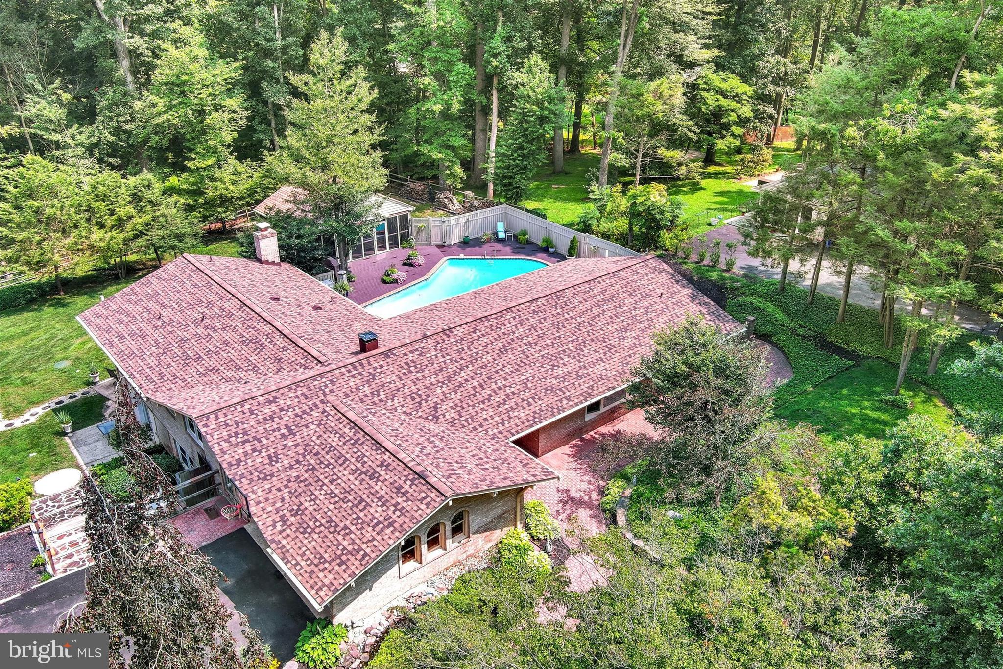 VELVET RIDGE - Residential