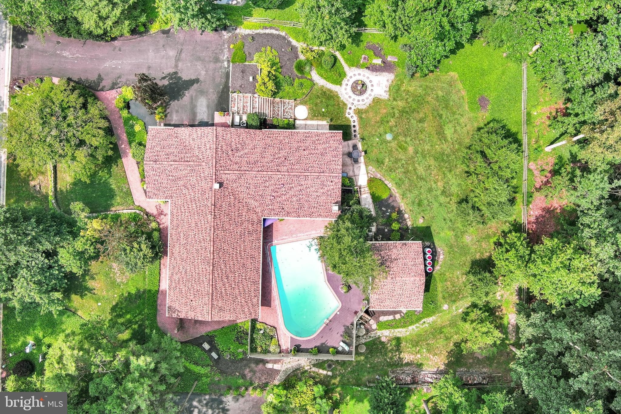 VELVET RIDGE - Residential