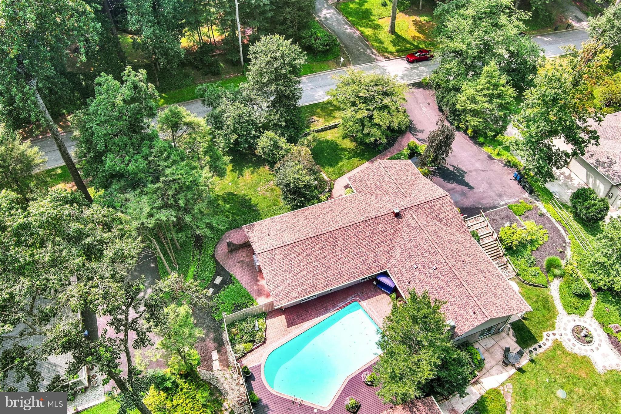 VELVET RIDGE - Residential