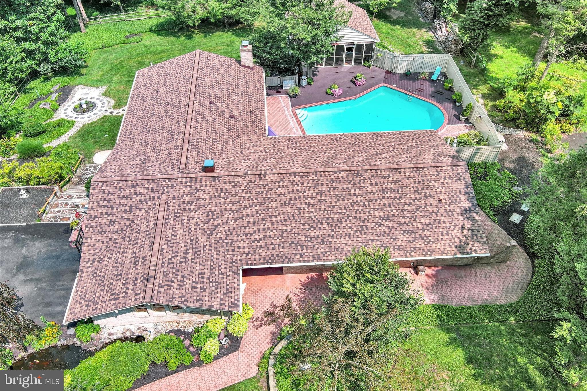 VELVET RIDGE - Residential