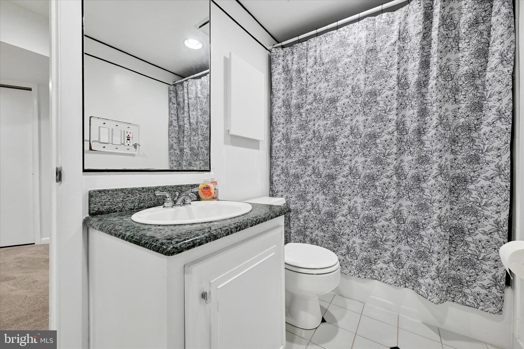 VELVET RIDGE - Residential